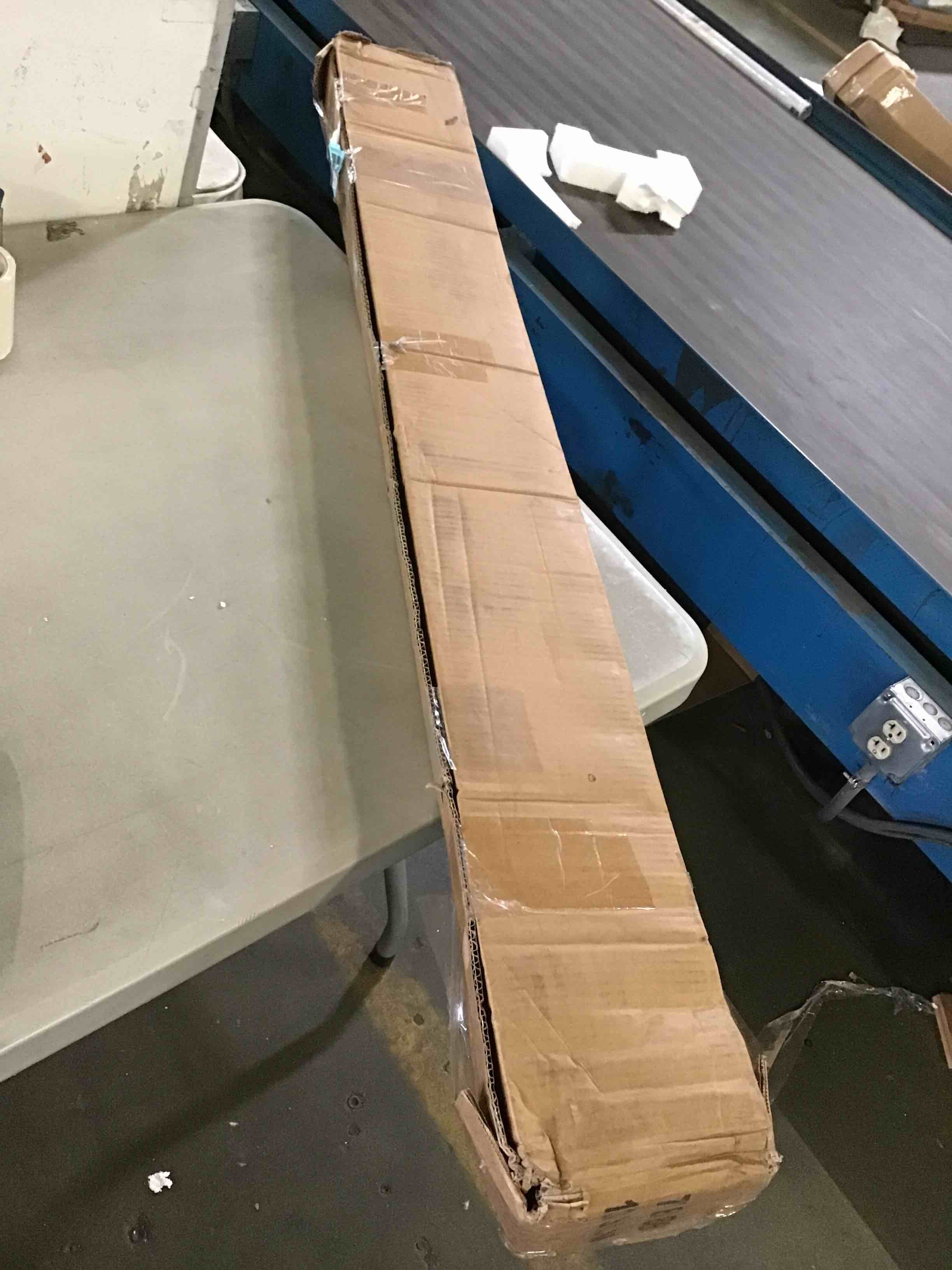 https://s3.amazonaws.com/lotting-images-prod/bidfta/BLU5232050_1694879368449.jpeg