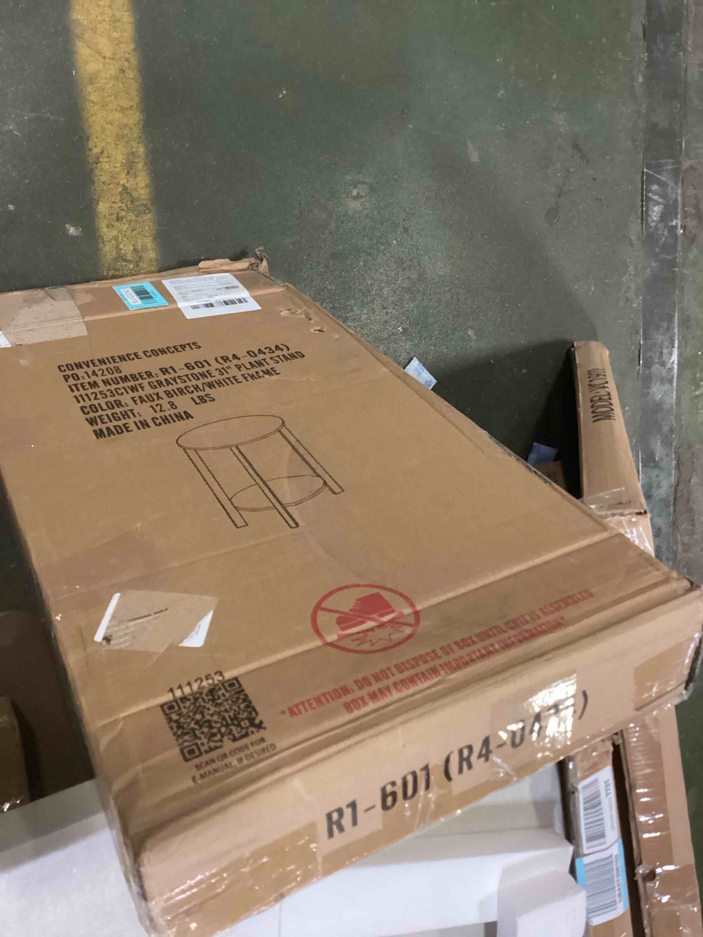https://s3.amazonaws.com/lotting-images-prod/bidfta/BLU5232342_1700163281622.jpeg