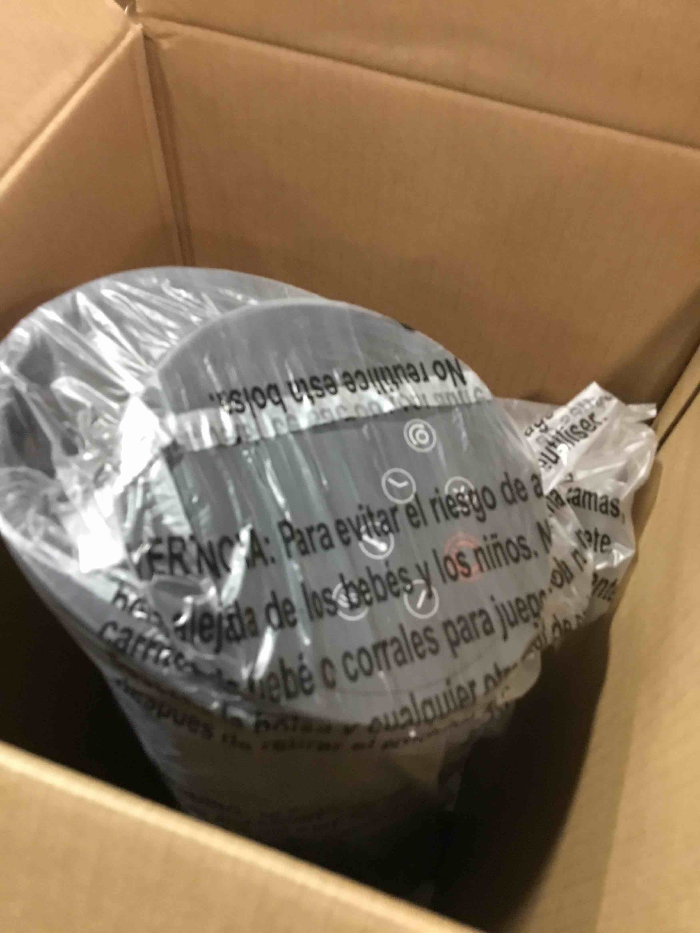 https://s3.amazonaws.com/lotting-images-prod/bidfta/BLU5232556_1692882960988.jpeg