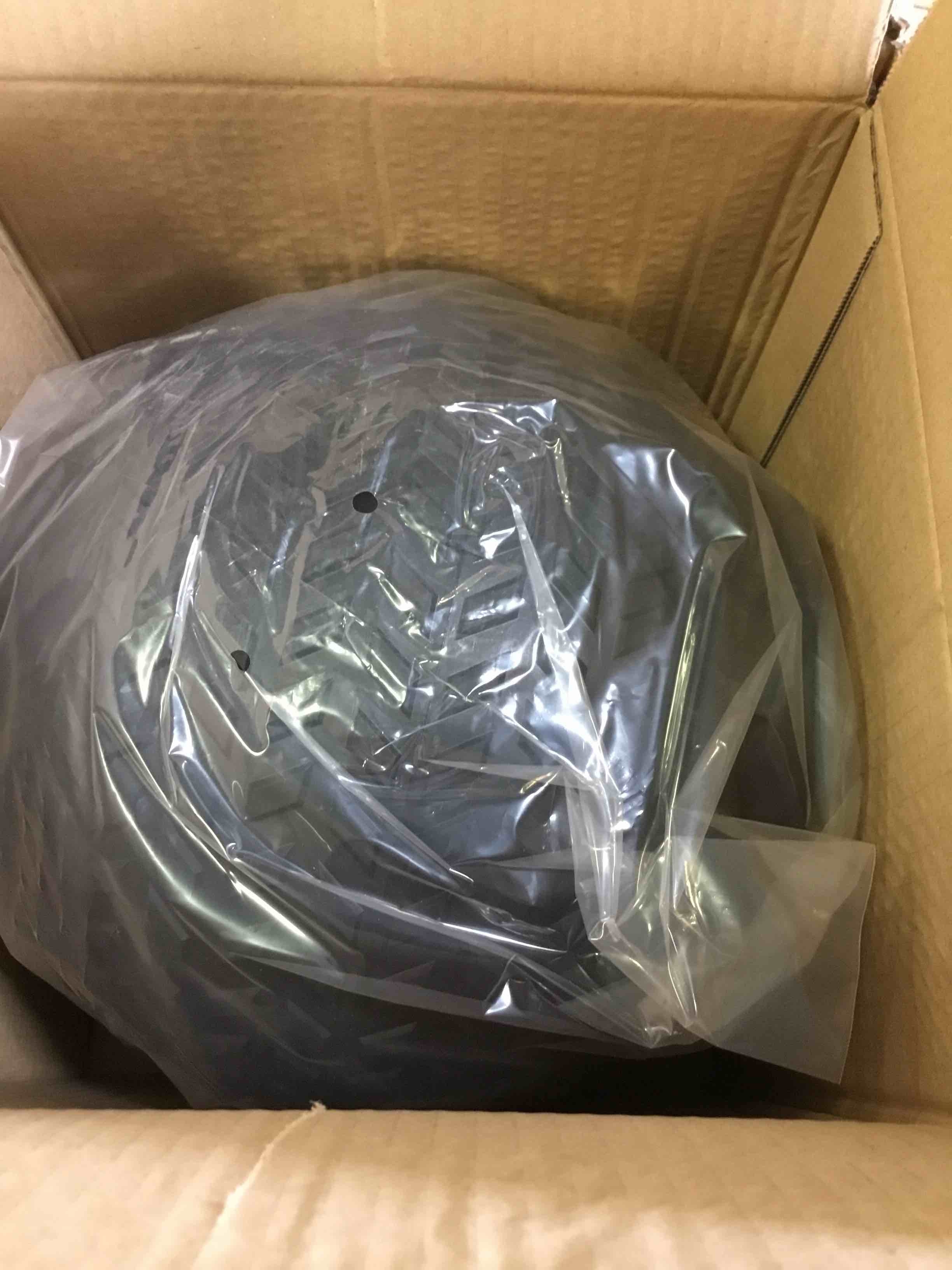 https://s3.amazonaws.com/lotting-images-prod/bidfta/BLU5232641_1692896390021.jpeg