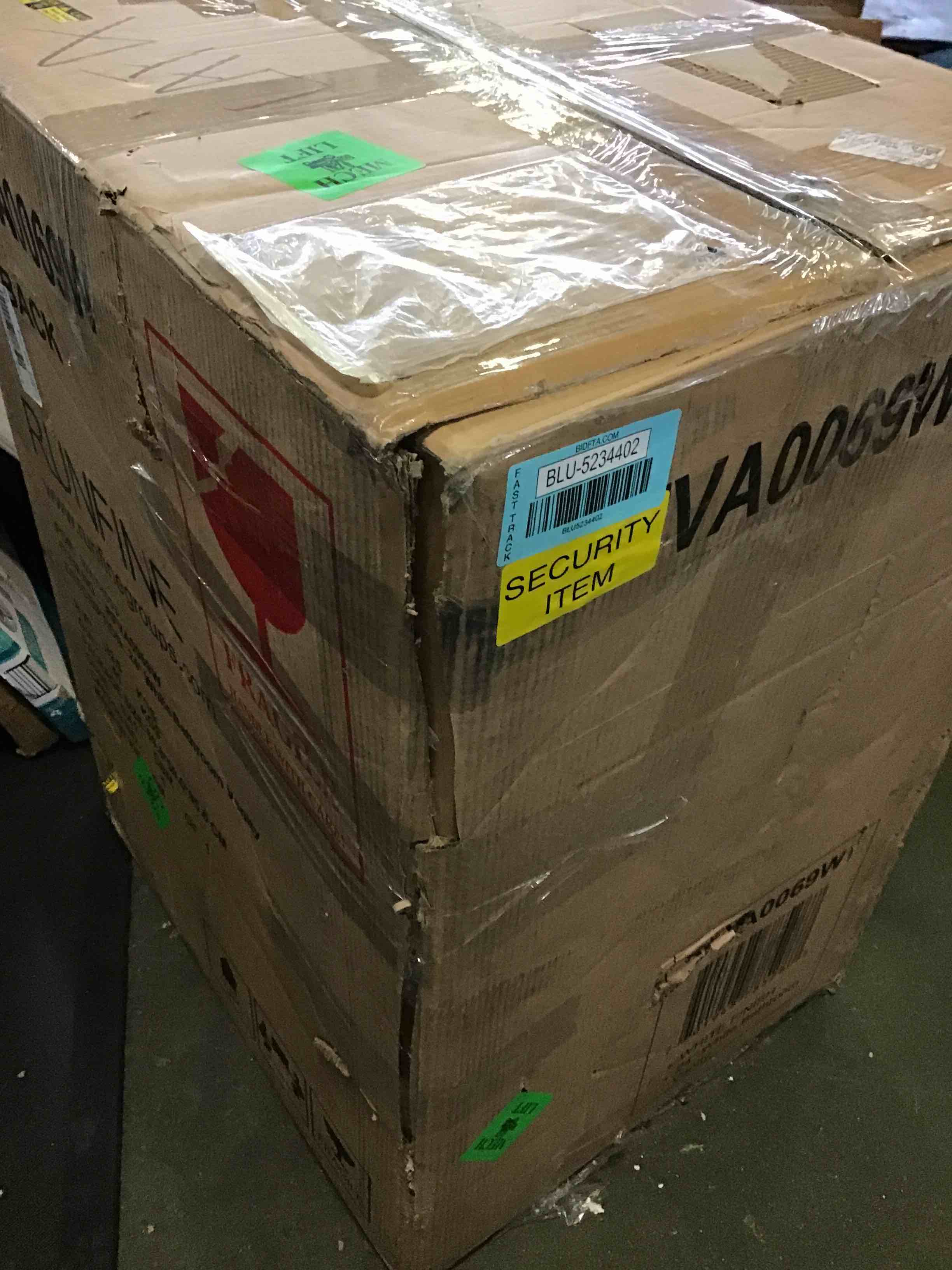 https://s3.amazonaws.com/lotting-images-prod/bidfta/BLU5234402_1692813701512.jpeg