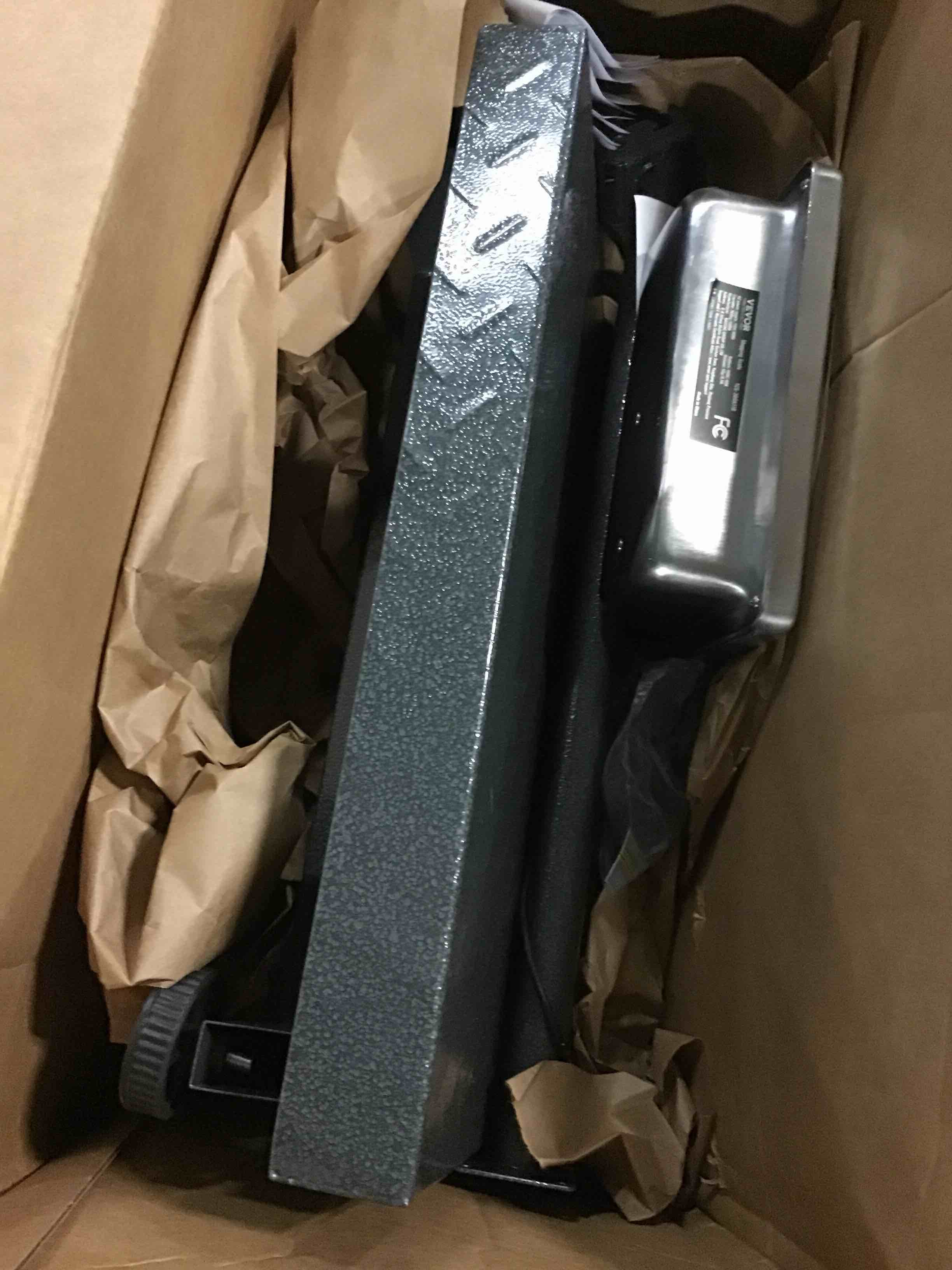 https://s3.amazonaws.com/lotting-images-prod/bidfta/BLU5234525_1692882873575.jpeg