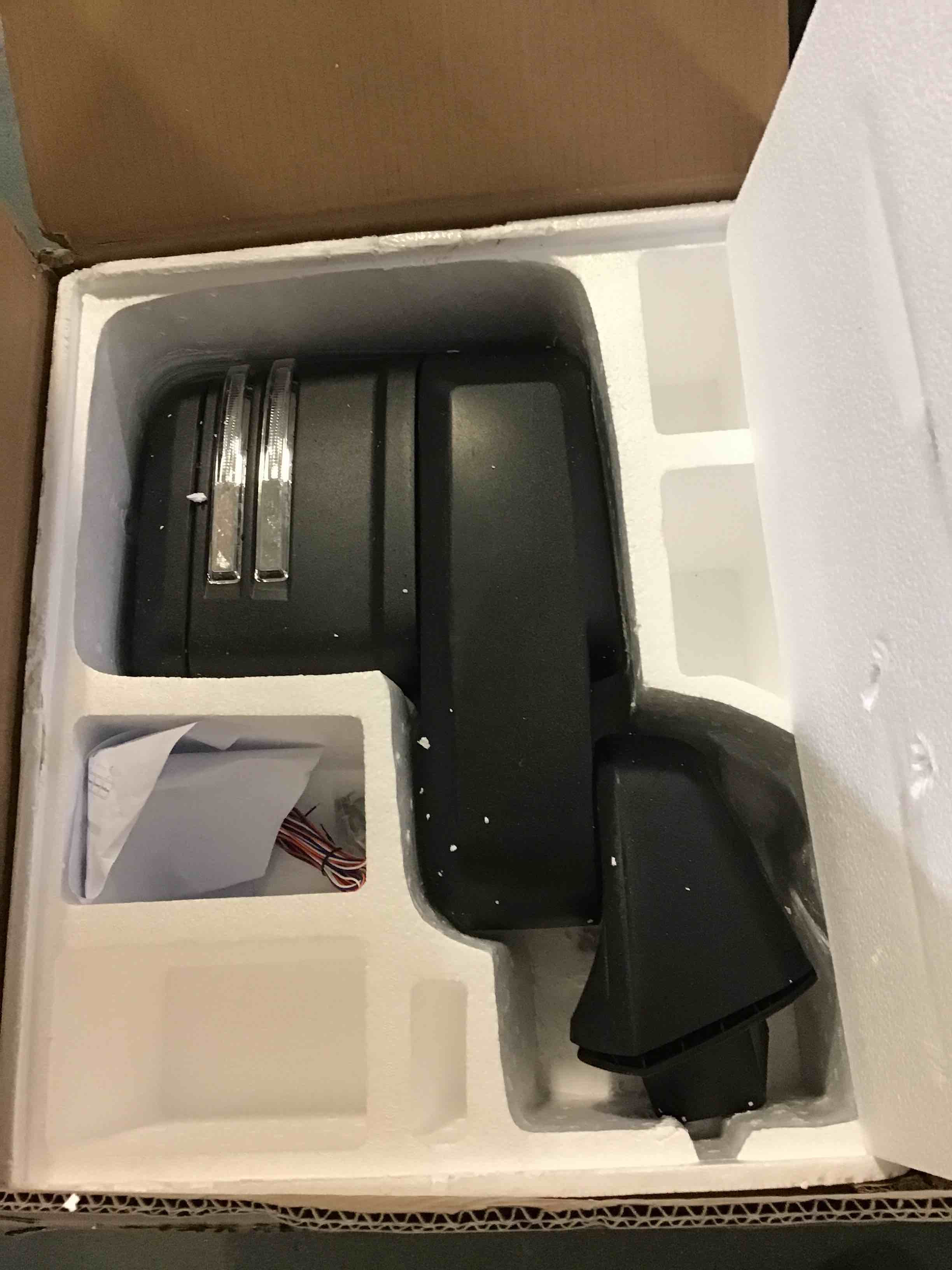 https://s3.amazonaws.com/lotting-images-prod/bidfta/BLU5234625_1692901149539.jpeg