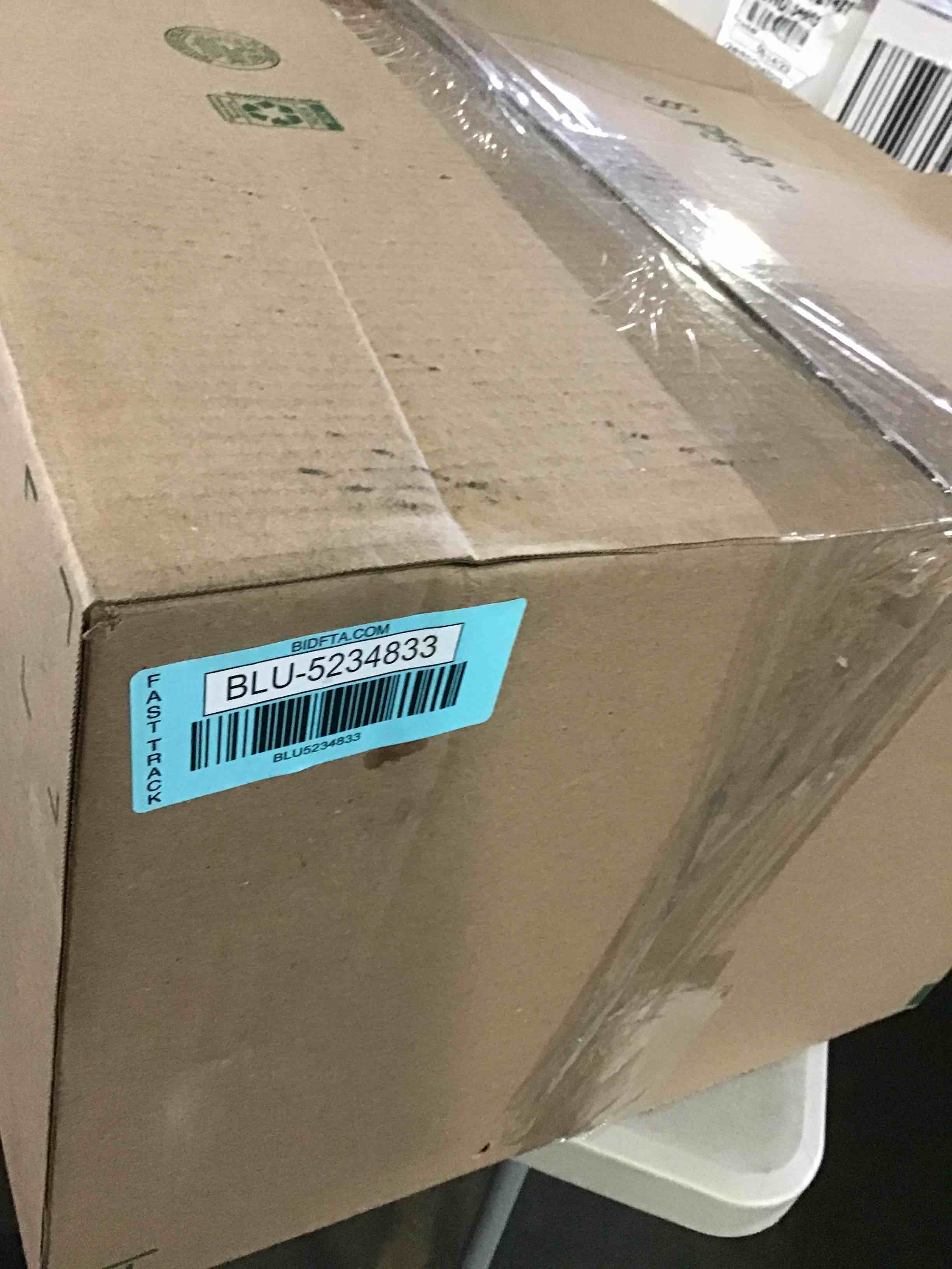 https://s3.amazonaws.com/lotting-images-prod/bidfta/BLU5234833_1692987584073.jpeg