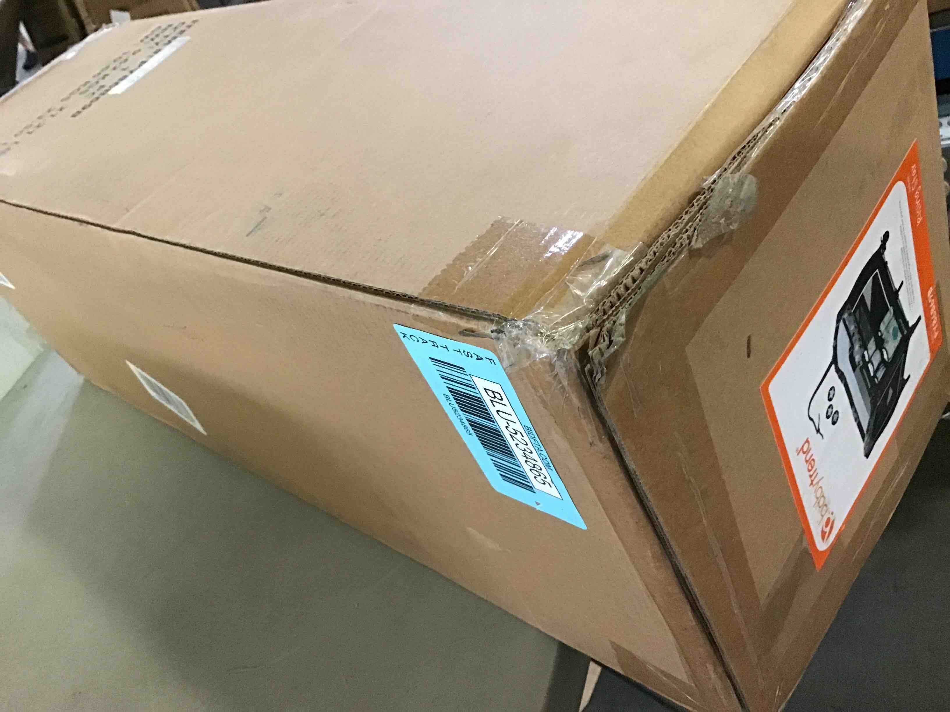 https://s3.amazonaws.com/lotting-images-prod/bidfta/BLU5234865_1692992975717.jpeg