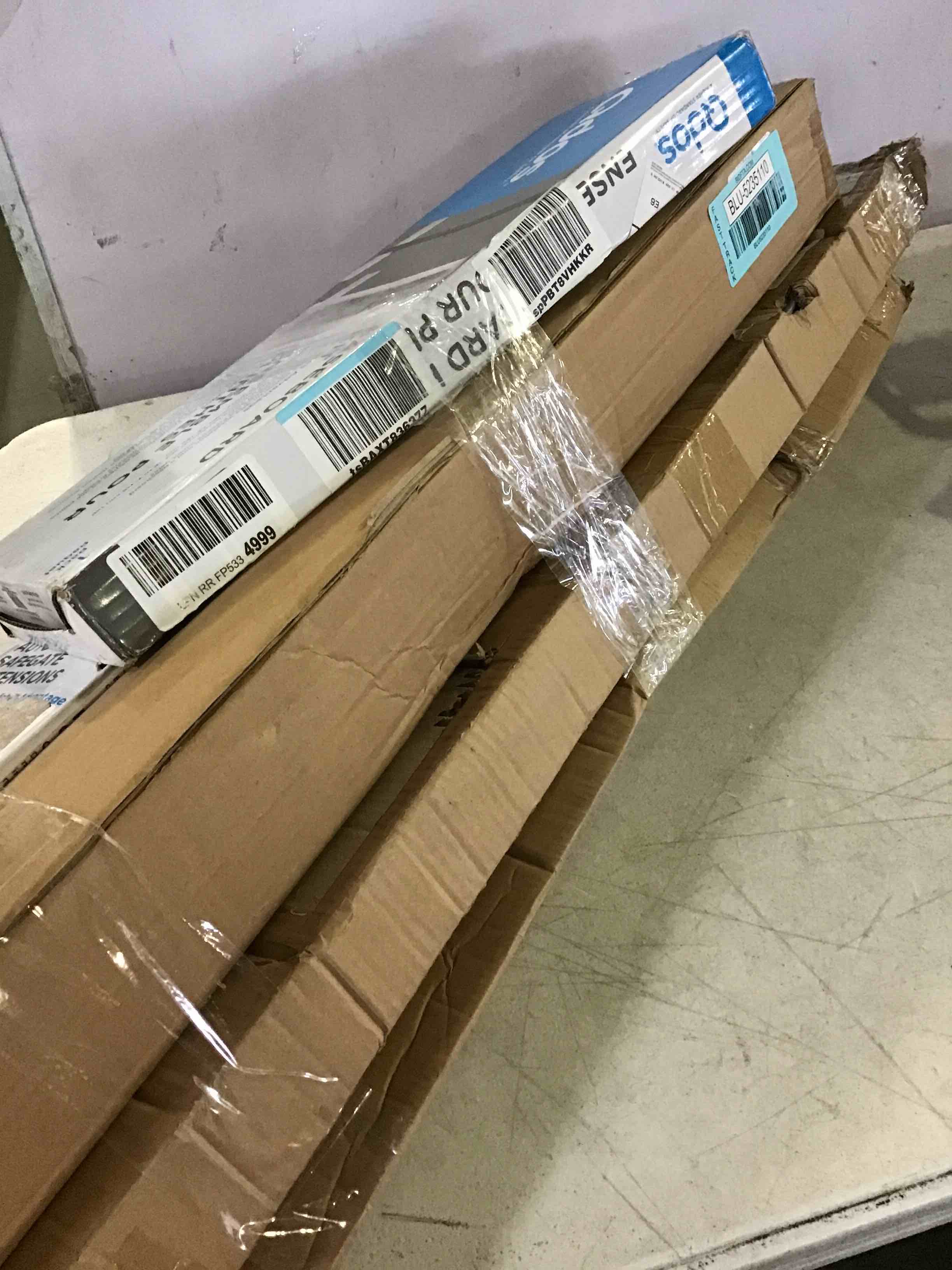 https://s3.amazonaws.com/lotting-images-prod/bidfta/BLU5235110_1693253525083.jpeg