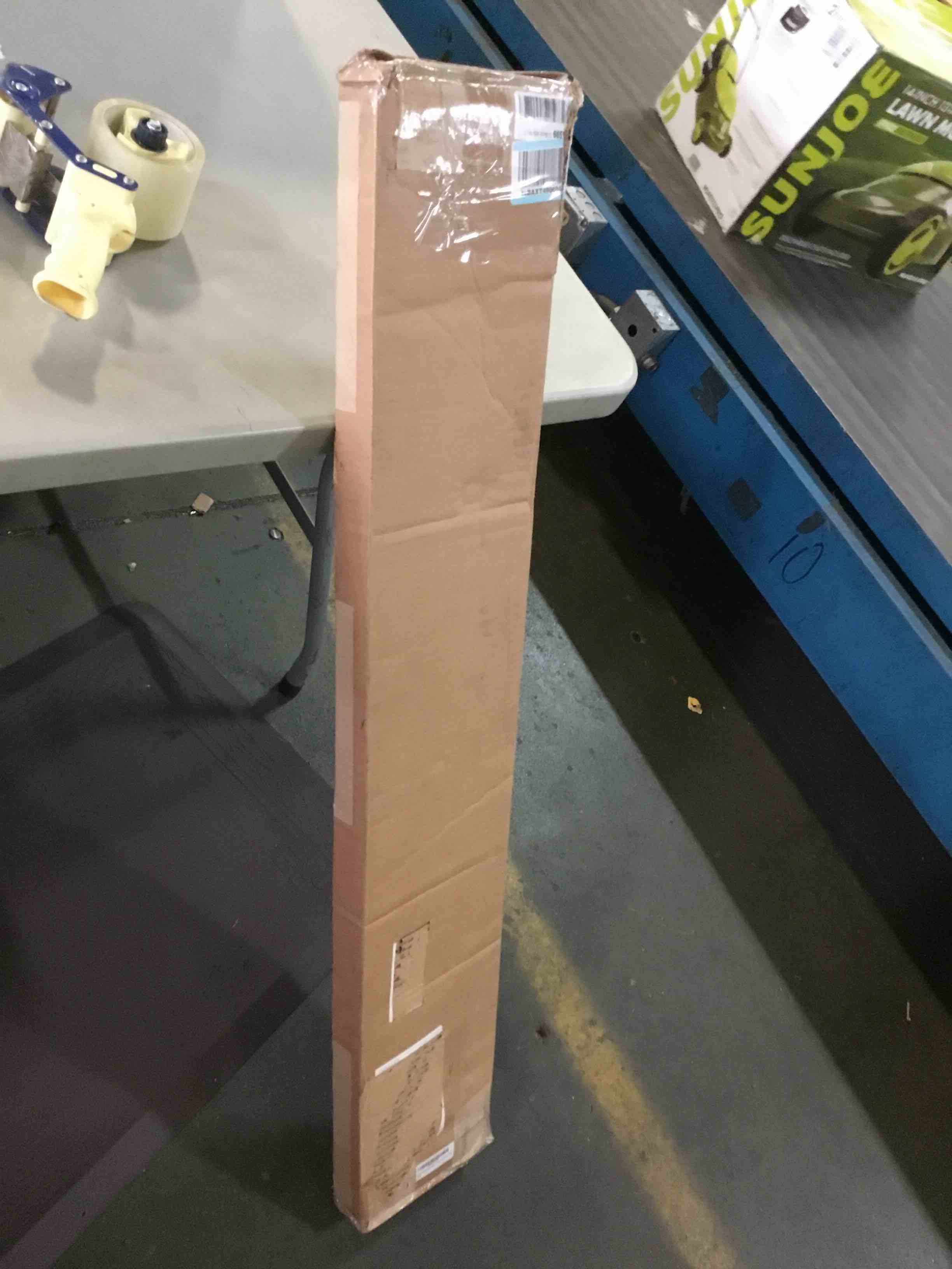 https://s3.amazonaws.com/lotting-images-prod/bidfta/BLU5235592_1692629024506.jpeg