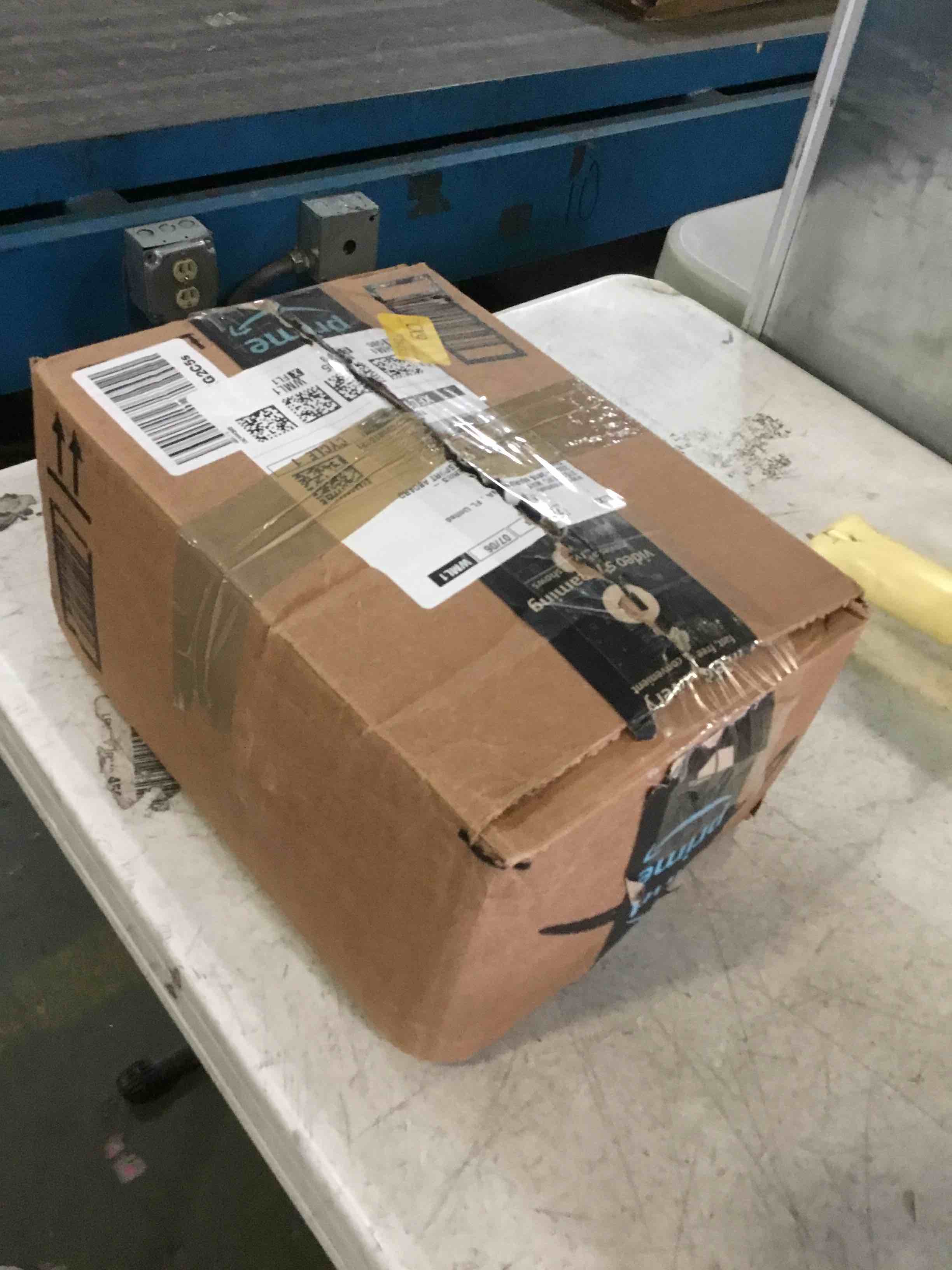 https://s3.amazonaws.com/lotting-images-prod/bidfta/BLU5235914_1692719431248.jpeg