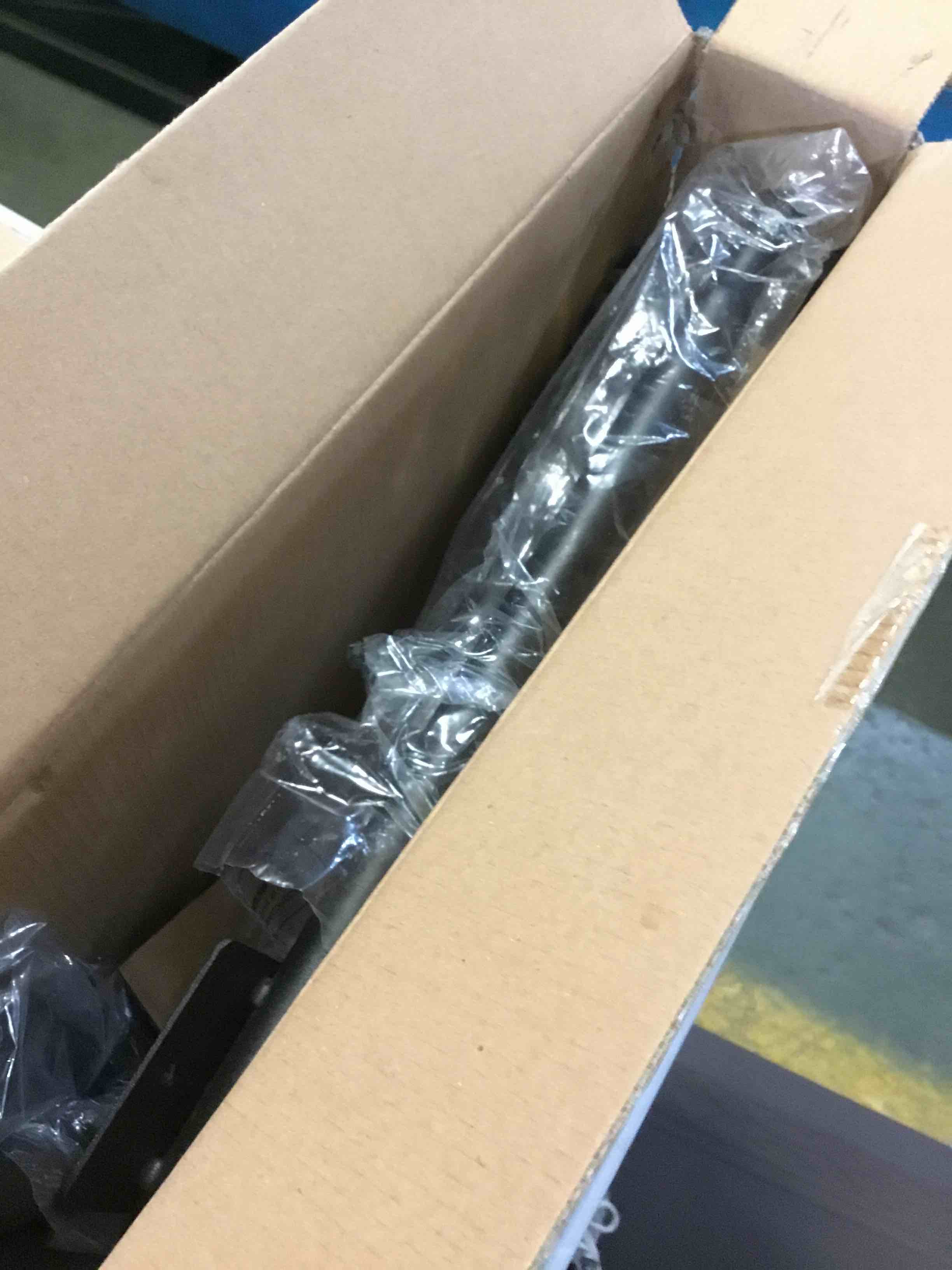 https://s3.amazonaws.com/lotting-images-prod/bidfta/BLU5236188_1692807384048.jpeg