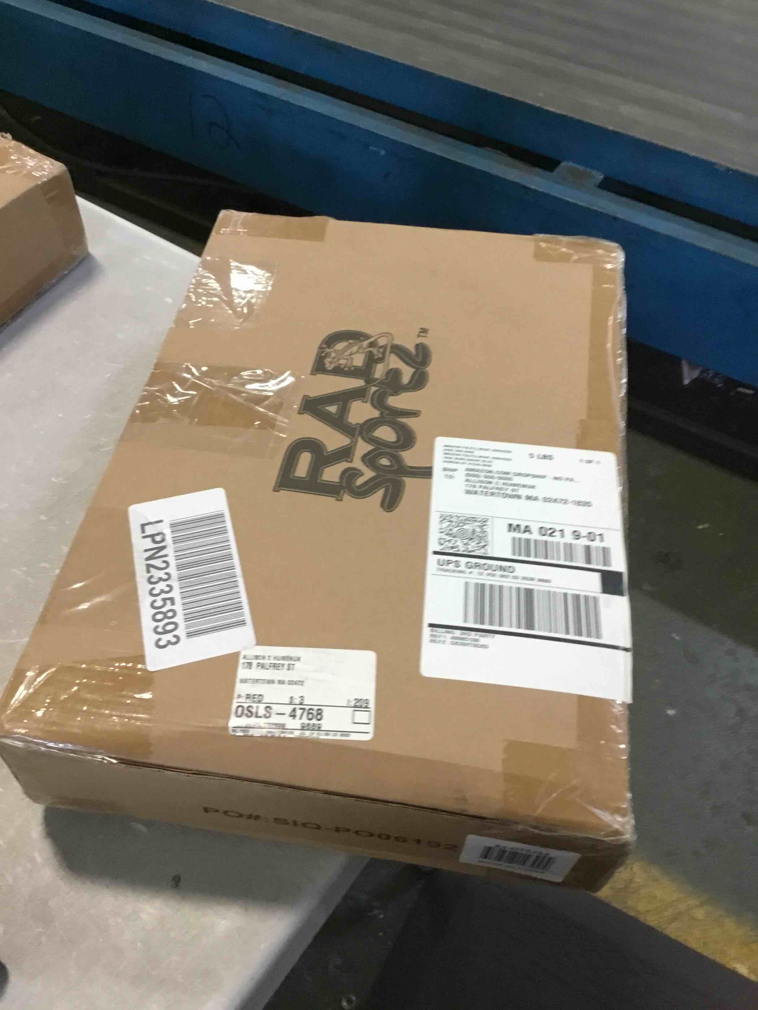 https://s3.amazonaws.com/lotting-images-prod/bidfta/BLU5236188_1692807411586.jpeg