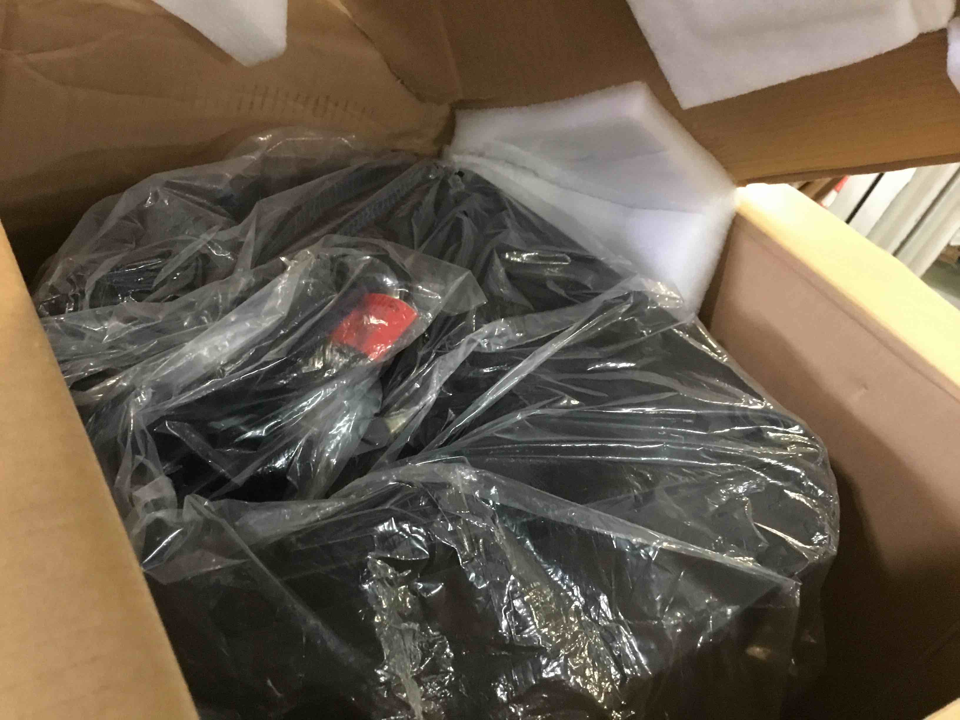 https://s3.amazonaws.com/lotting-images-prod/bidfta/BLU5236204_1692811669462.jpeg