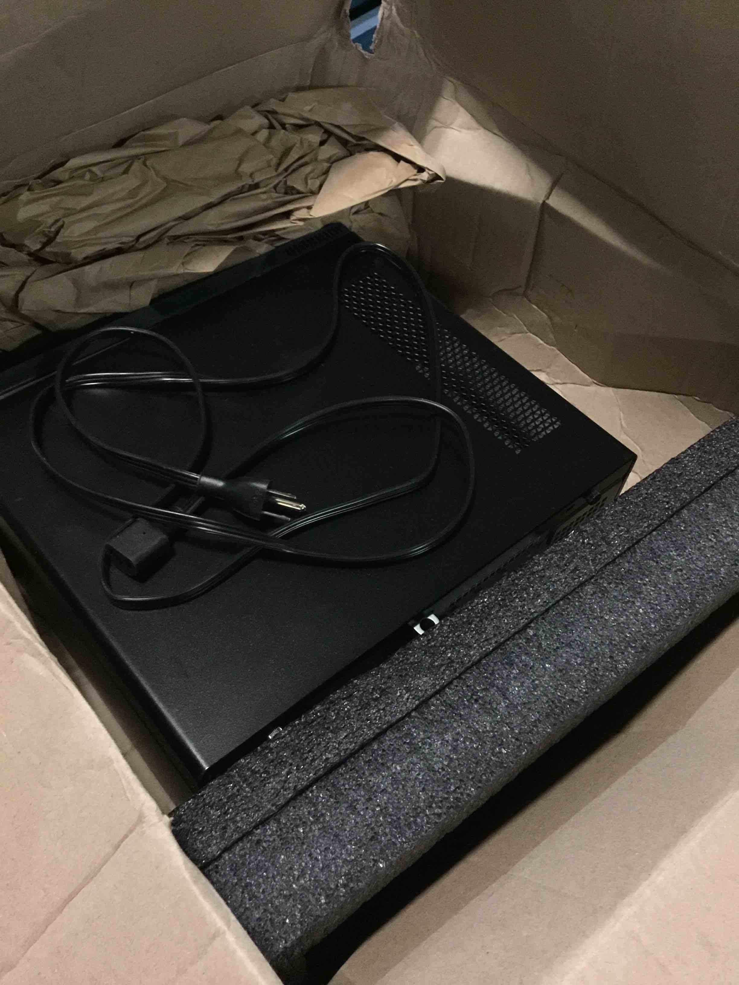 https://s3.amazonaws.com/lotting-images-prod/bidfta/BLU5236406_1692883552427.jpeg