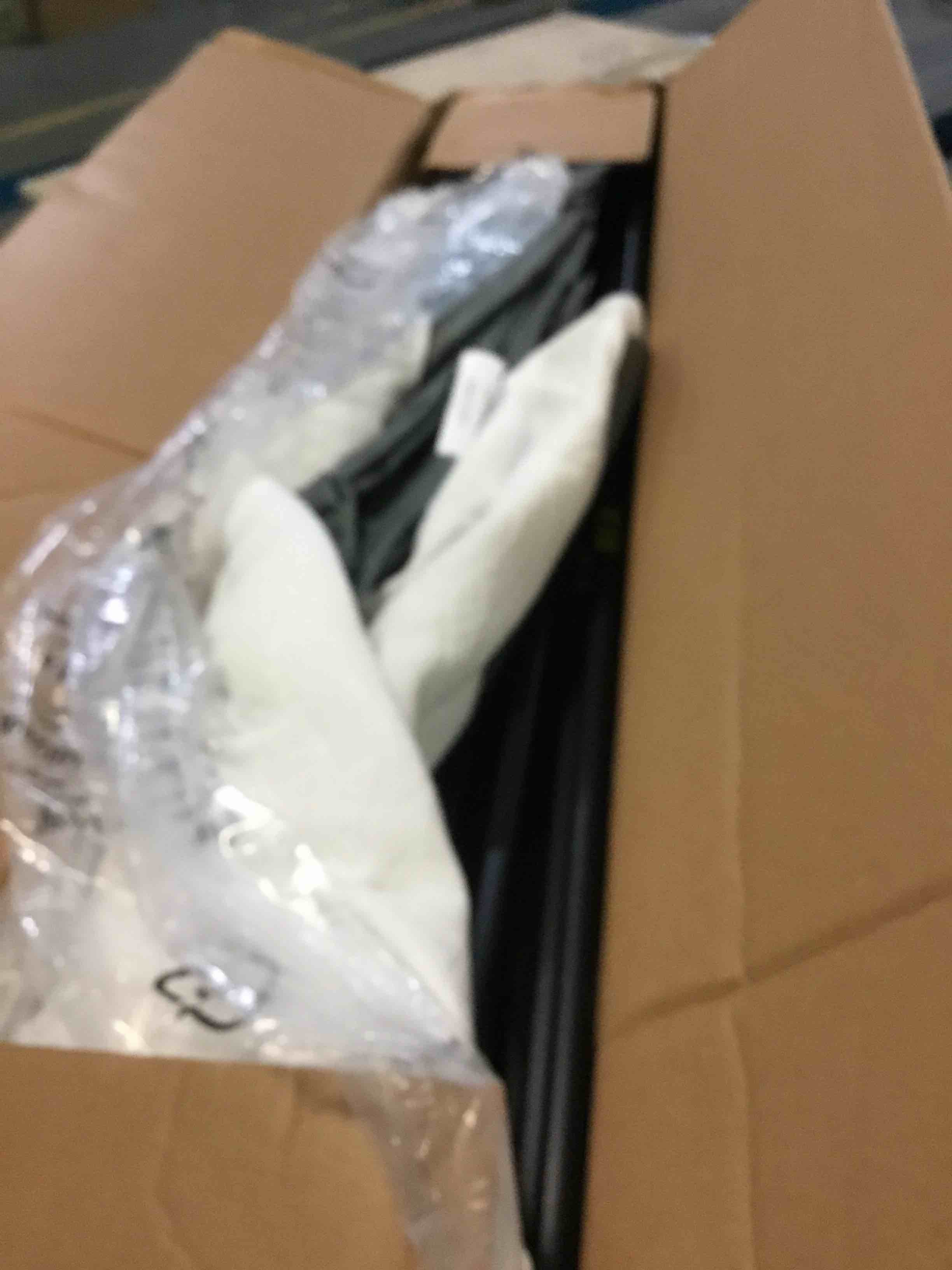 https://s3.amazonaws.com/lotting-images-prod/bidfta/BLU5236413_1692884095183.jpeg