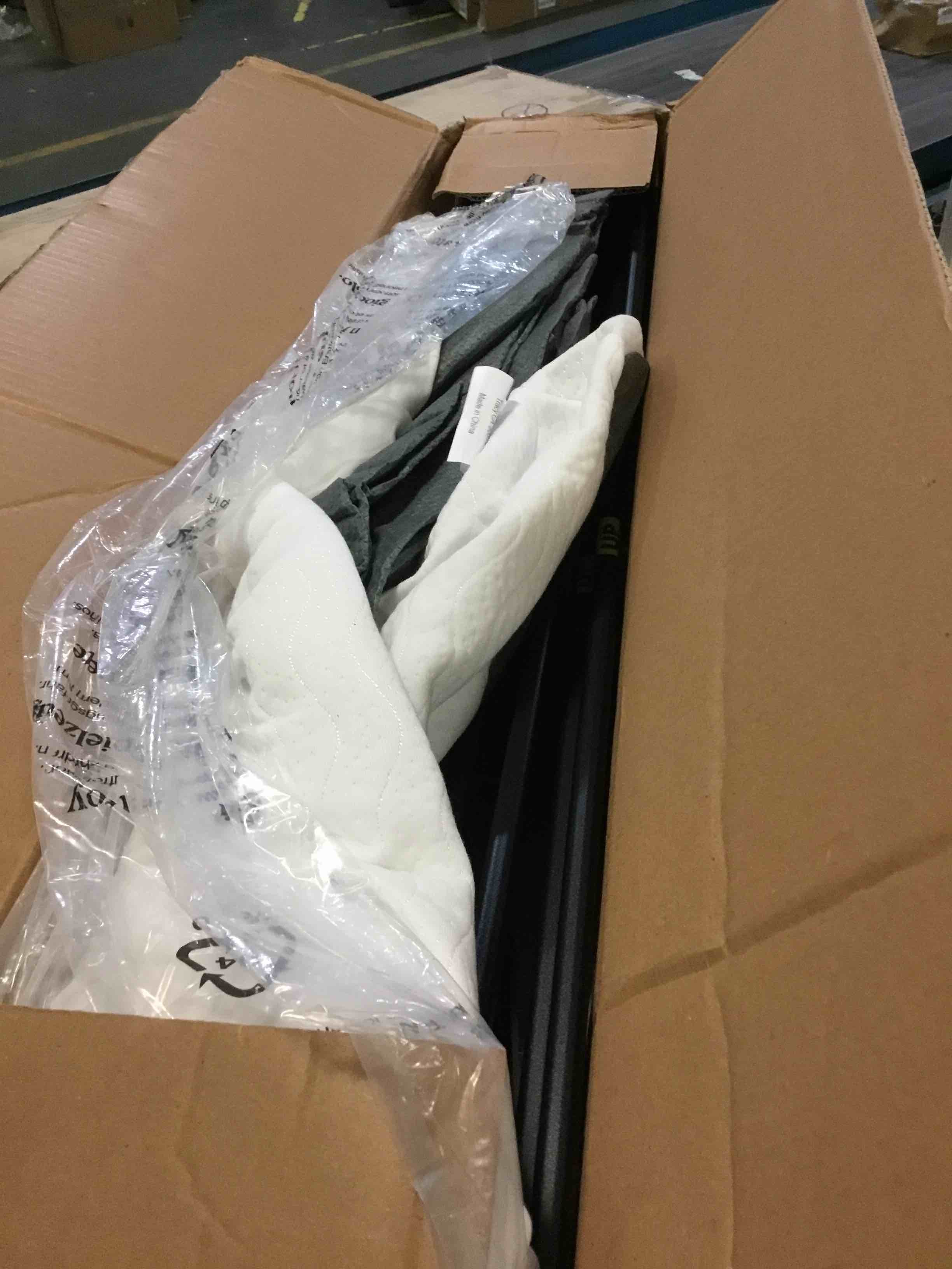 https://s3.amazonaws.com/lotting-images-prod/bidfta/BLU5236413_1692884096433.jpeg