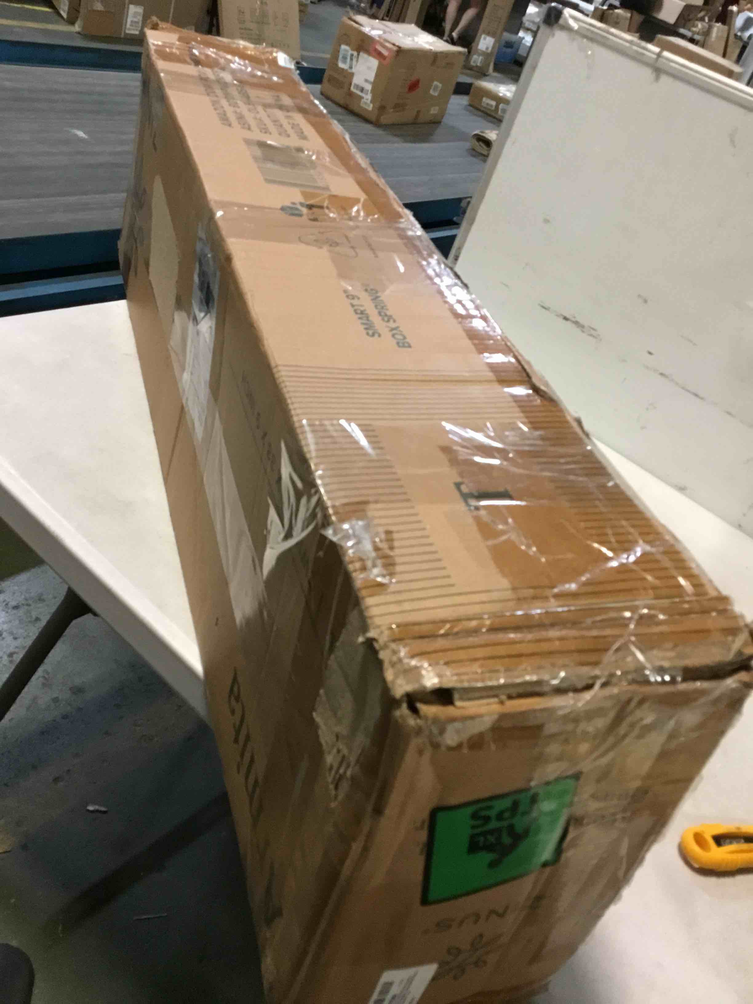 https://s3.amazonaws.com/lotting-images-prod/bidfta/BLU5236413_1692884114481.jpeg