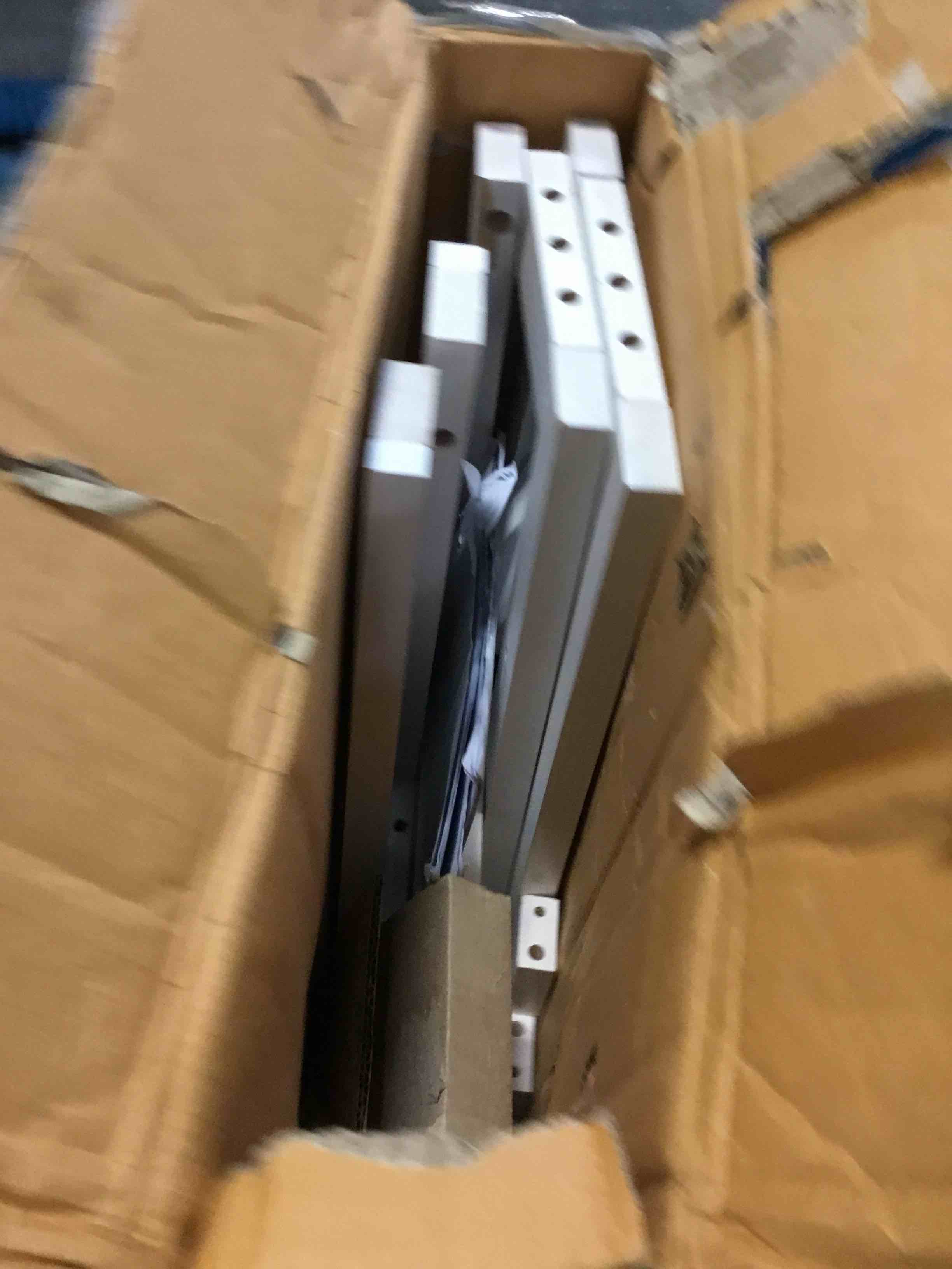 https://s3.amazonaws.com/lotting-images-prod/bidfta/BLU5236426_1692887503159.jpeg