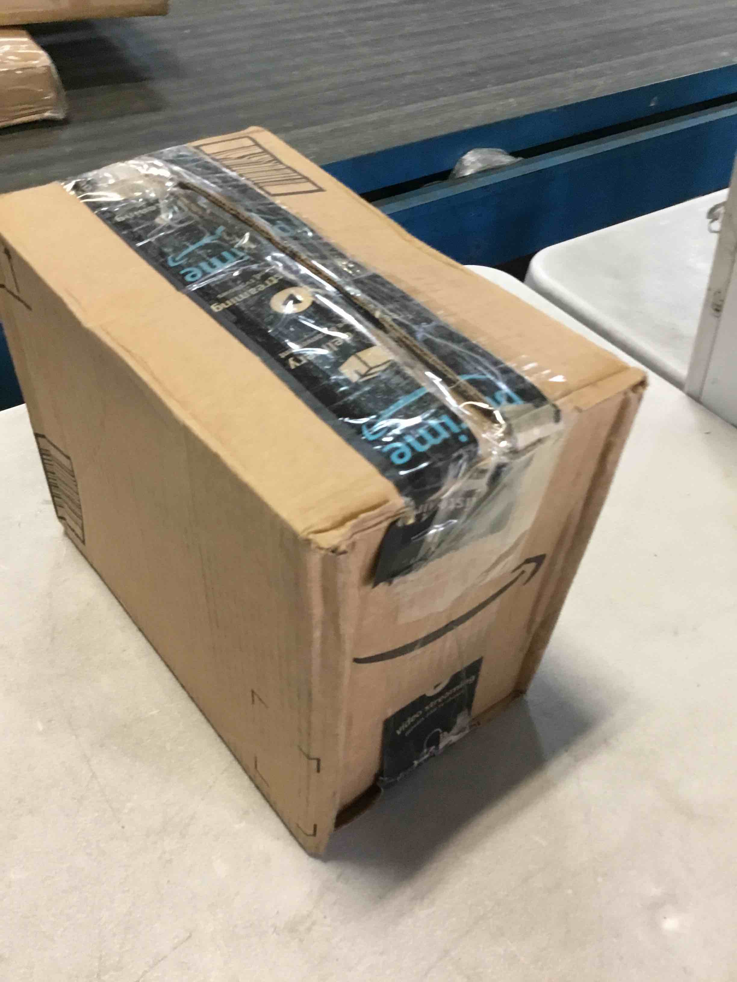https://s3.amazonaws.com/lotting-images-prod/bidfta/BLU5236559_1692905040232.jpeg