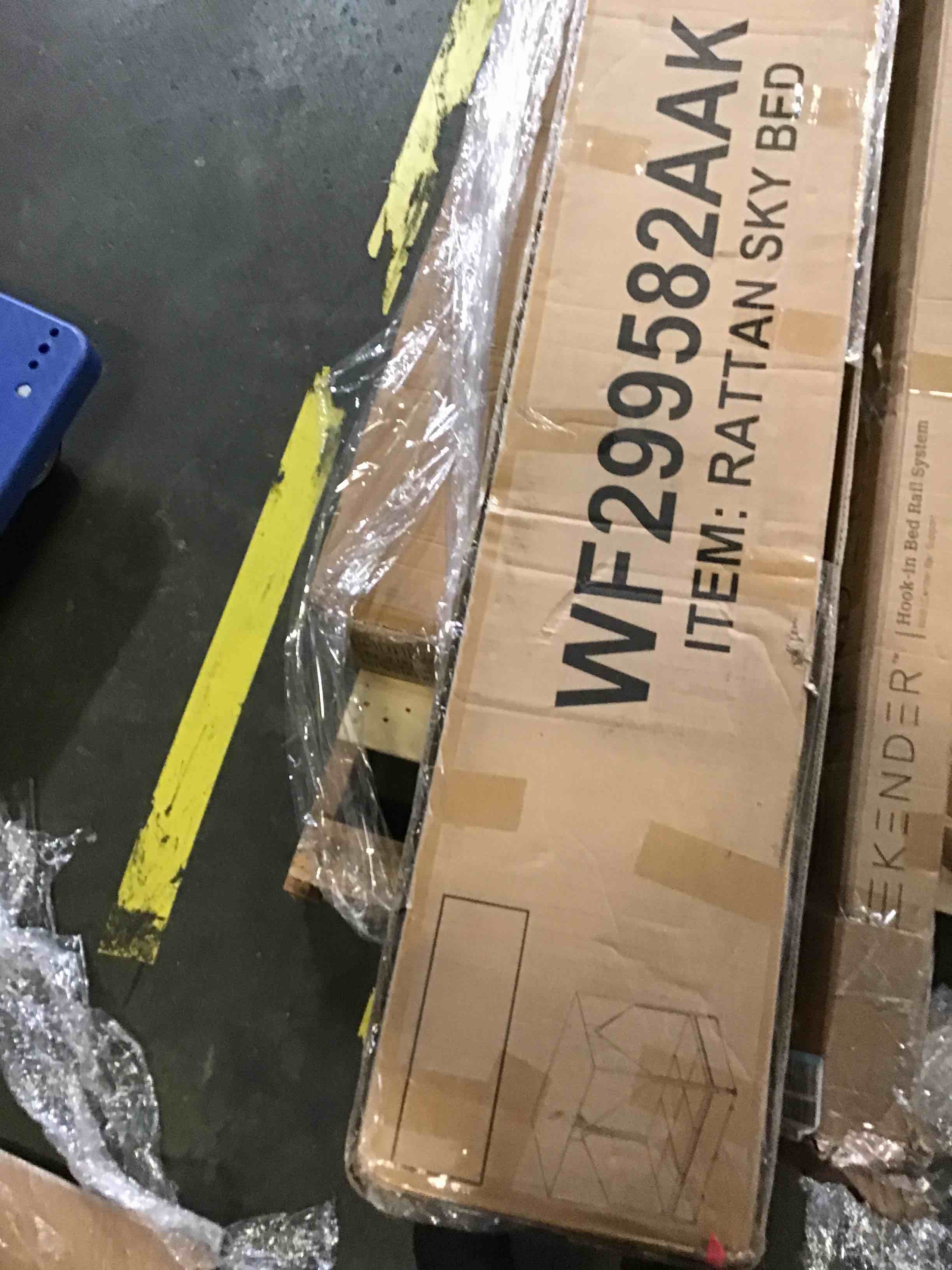 https://s3.amazonaws.com/lotting-images-prod/bidfta/BLU5236696_1692980511029.jpeg