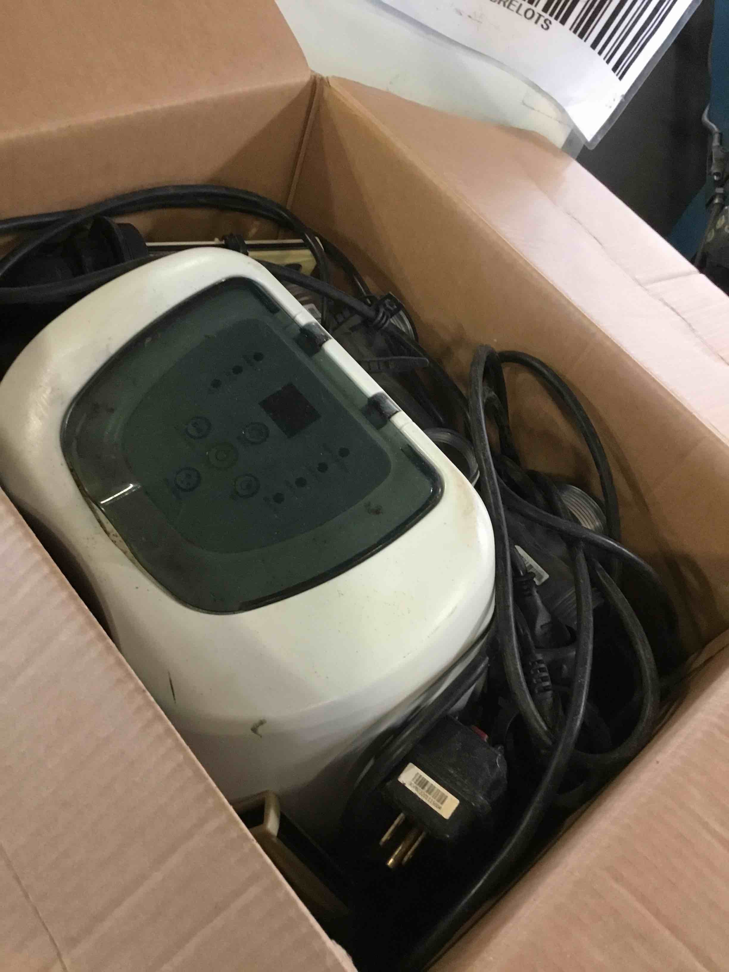 https://s3.amazonaws.com/lotting-images-prod/bidfta/BLU5236872_1693230973611.jpeg