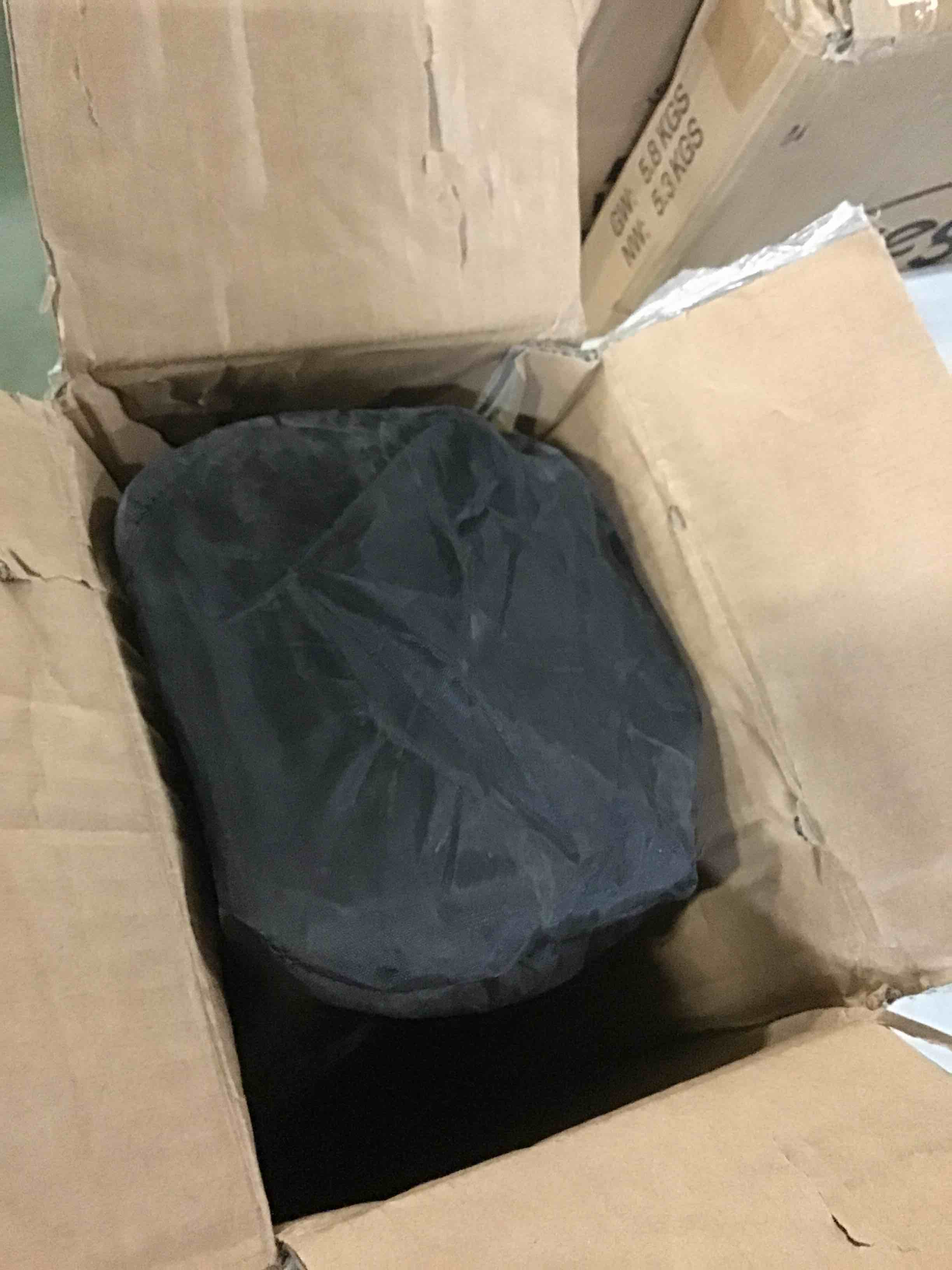 https://s3.amazonaws.com/lotting-images-prod/bidfta/BLU5237202_1692881282455.jpeg