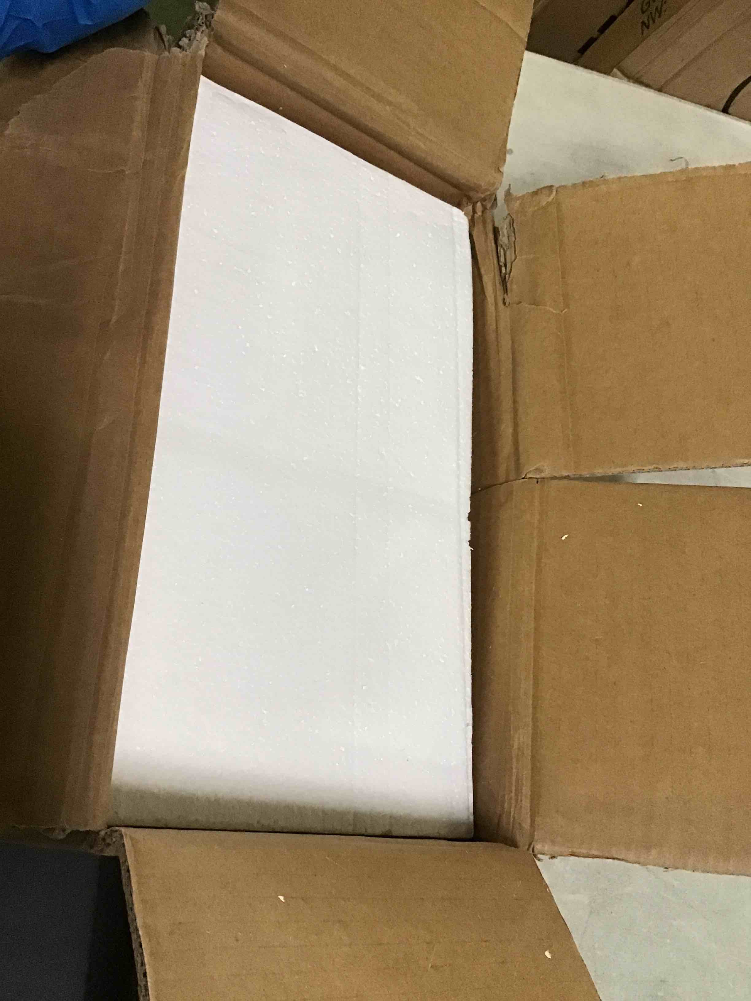 https://s3.amazonaws.com/lotting-images-prod/bidfta/BLU5237256_1692889824516.jpeg
