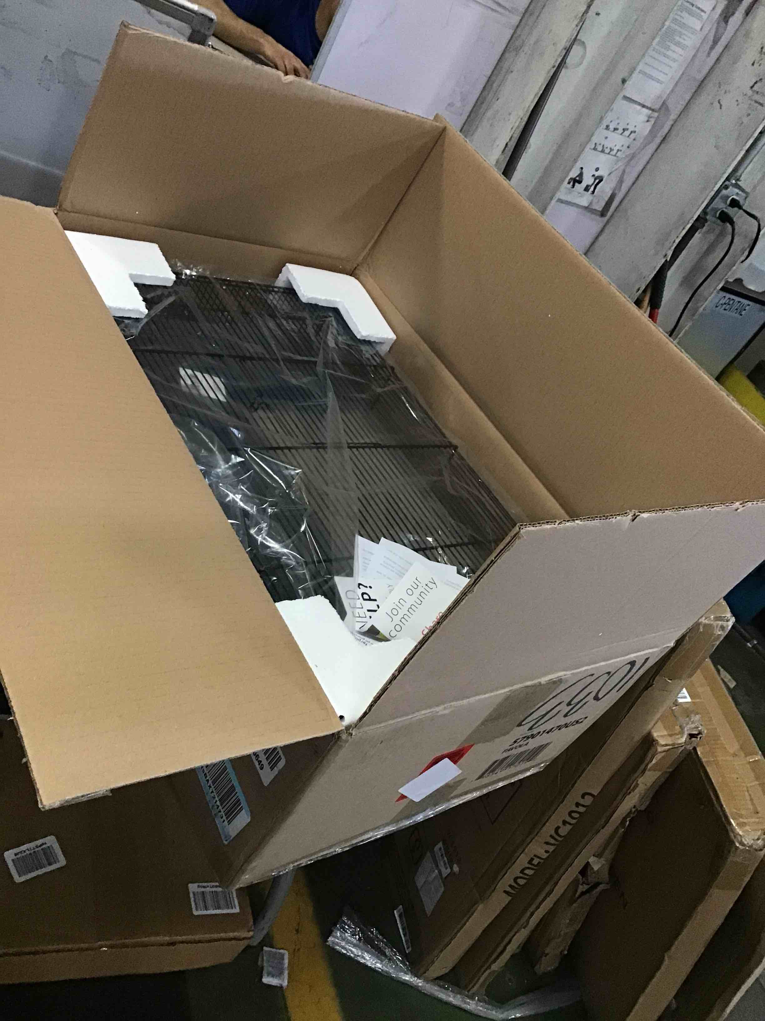 https://s3.amazonaws.com/lotting-images-prod/bidfta/BLU5237716_1693229991149.jpeg