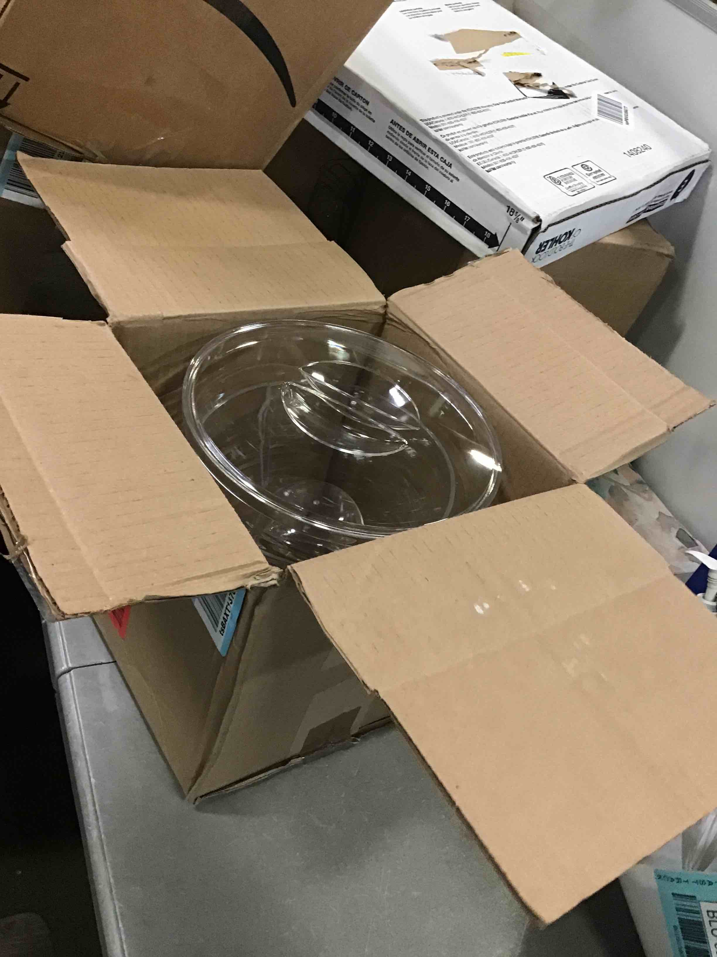 https://s3.amazonaws.com/lotting-images-prod/bidfta/BLU5238053_1694436079811.jpeg