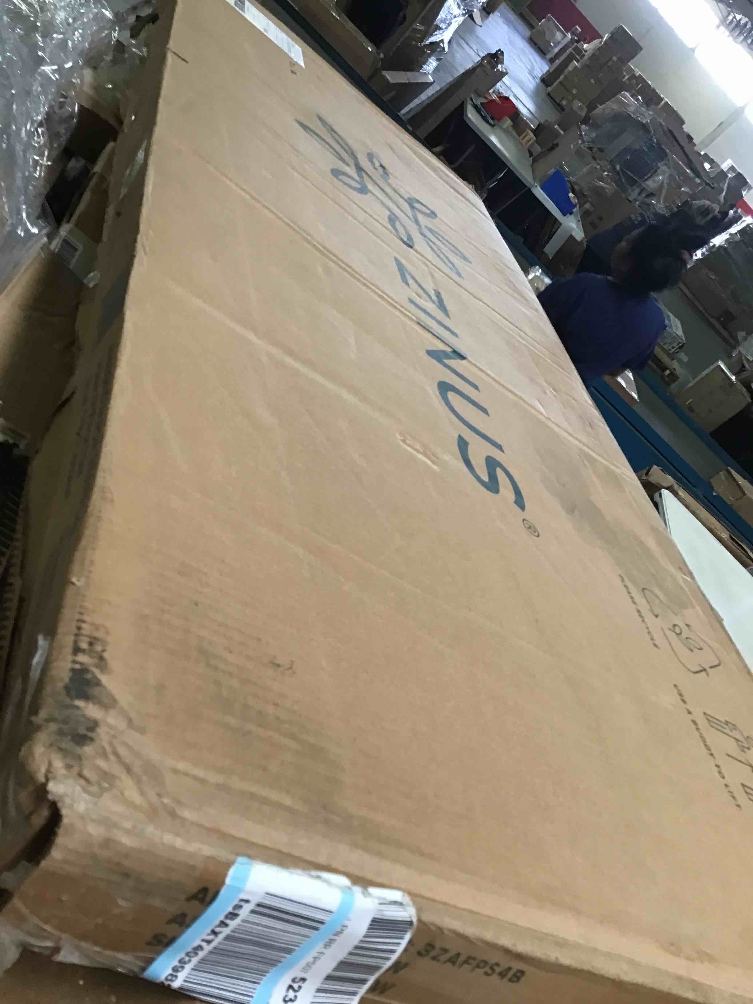 https://s3.amazonaws.com/lotting-images-prod/bidfta/BLU5238197_1694458142142.jpeg
