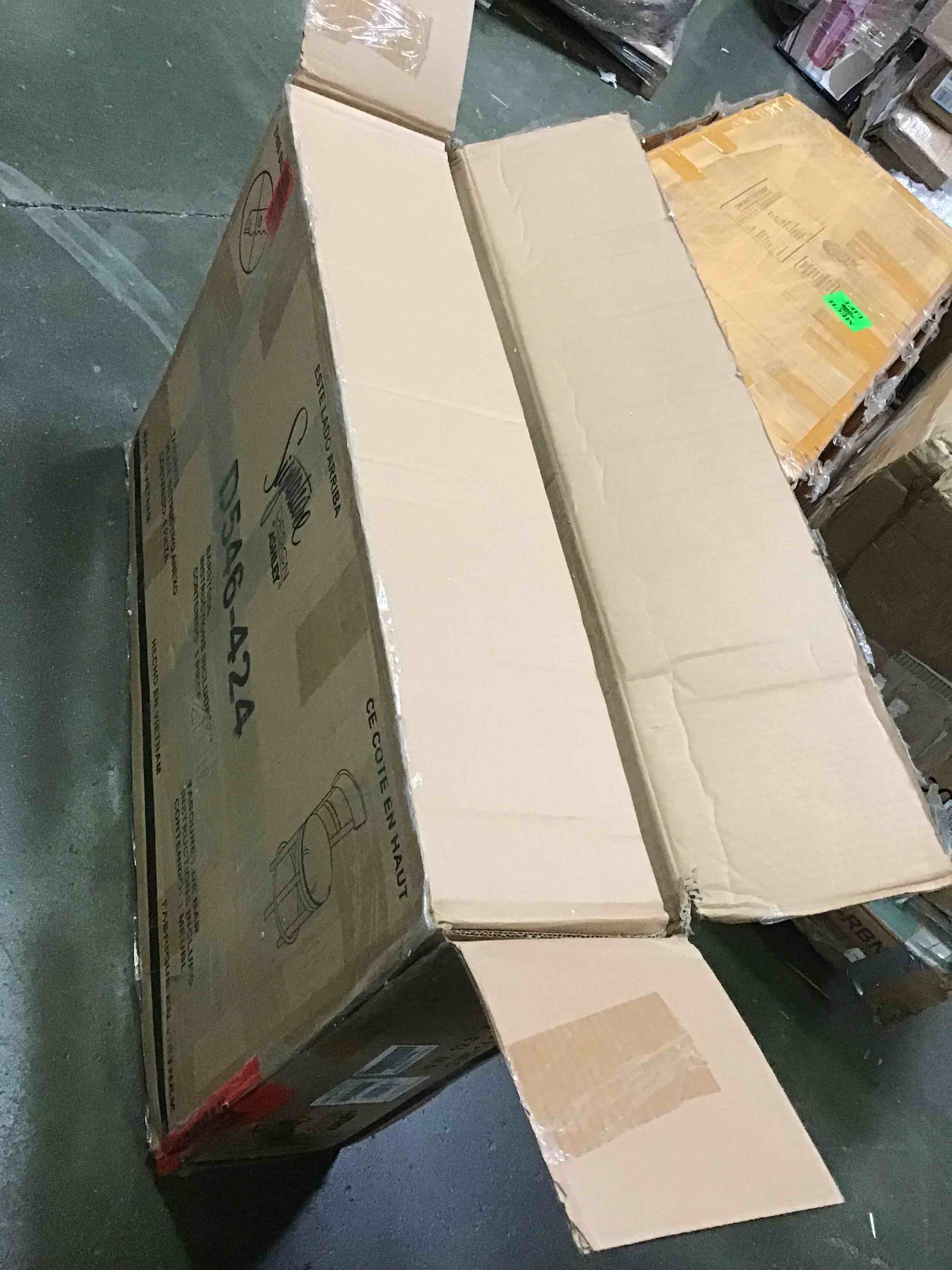https://s3.amazonaws.com/lotting-images-prod/bidfta/BLU5238218_1694462401834.jpeg