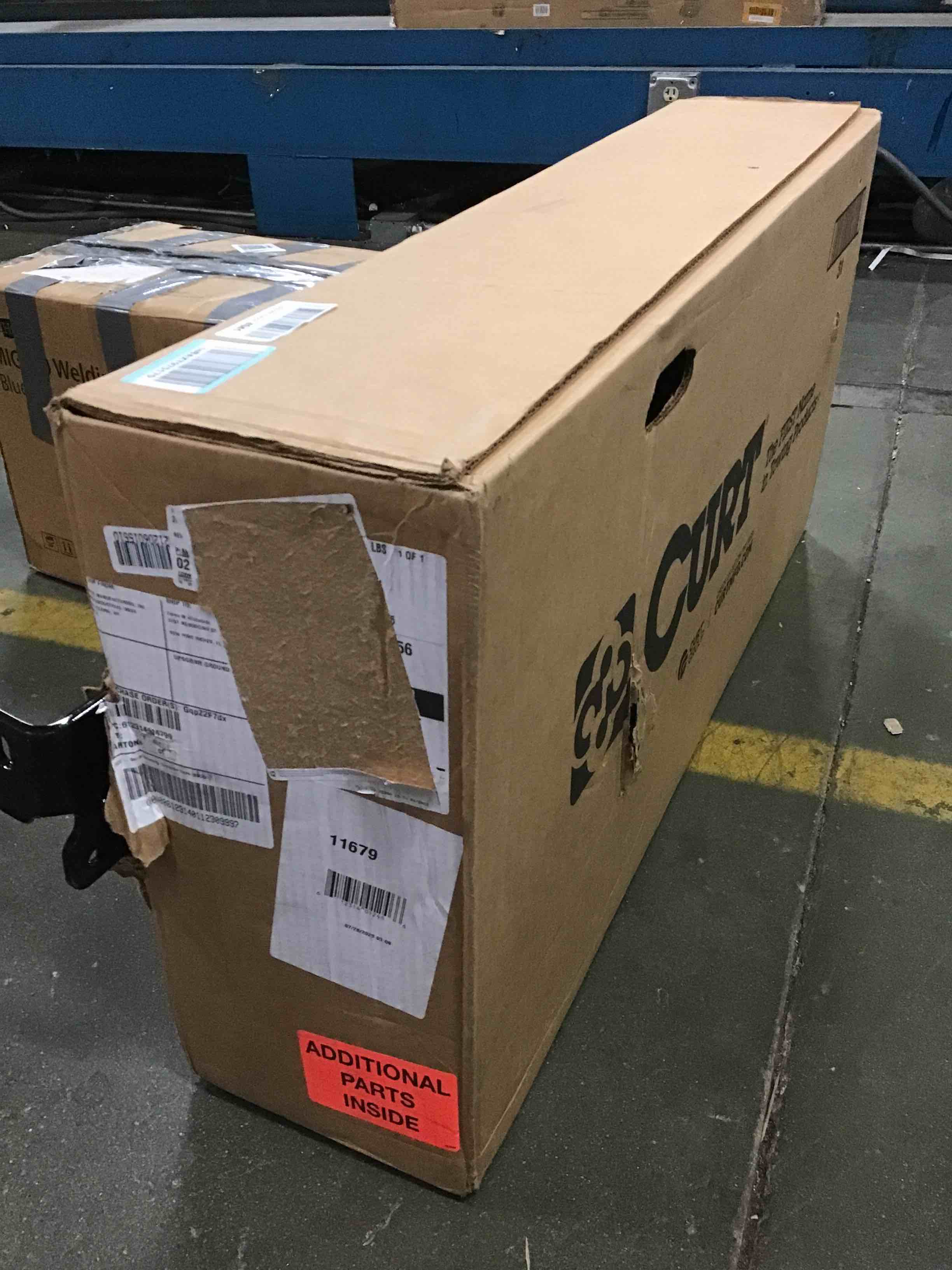 https://s3.amazonaws.com/lotting-images-prod/bidfta/BLU5238311_1694529396462.jpeg