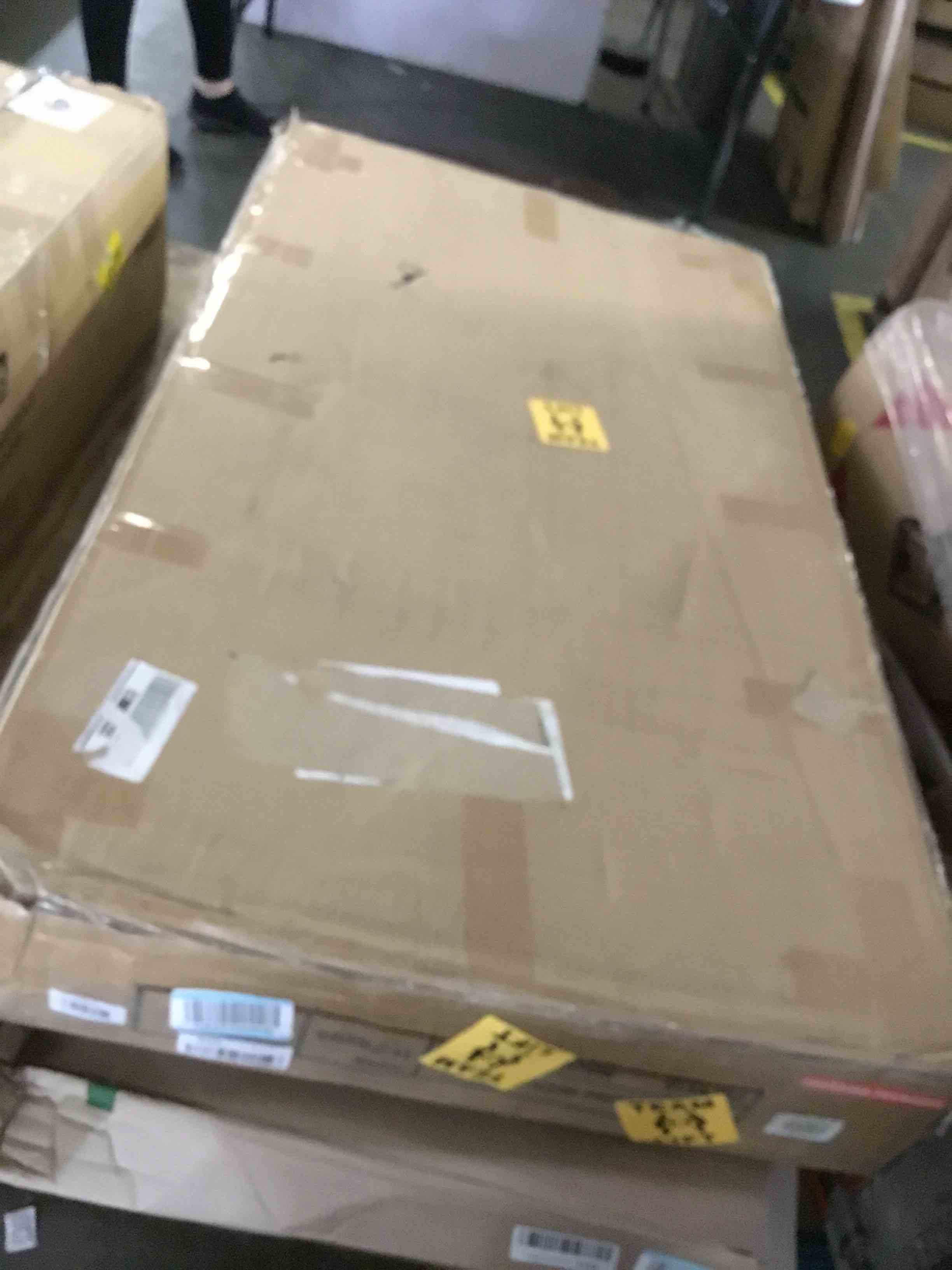 https://s3.amazonaws.com/lotting-images-prod/bidfta/BLU5238614_1692797634018.jpeg