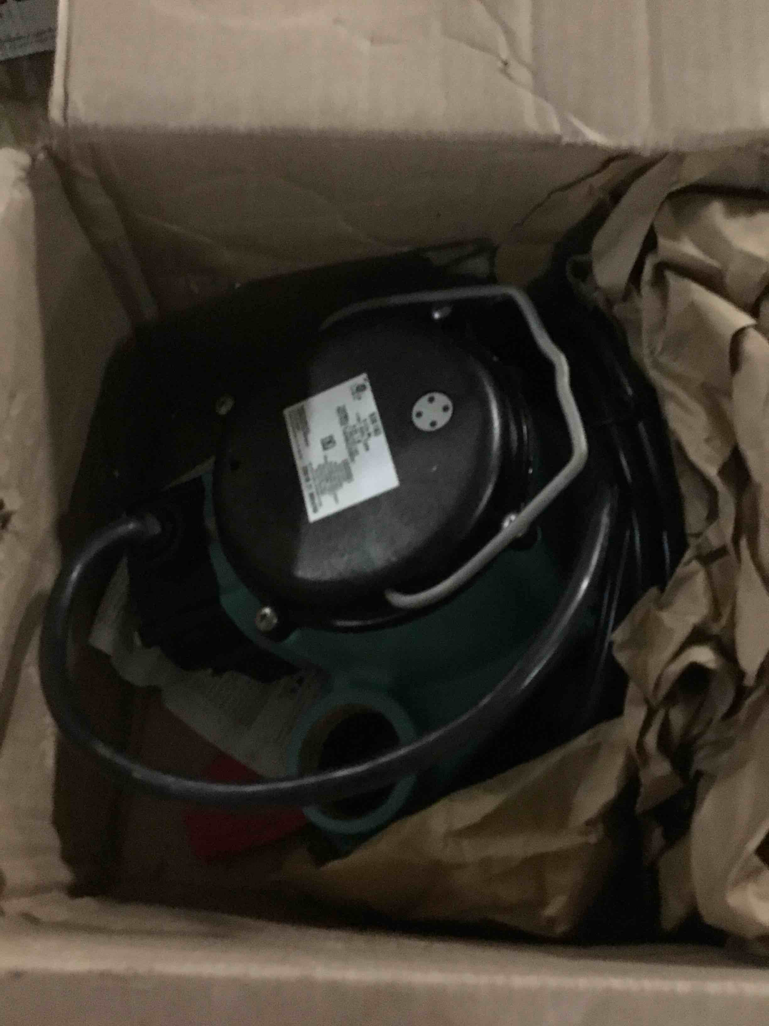https://s3.amazonaws.com/lotting-images-prod/bidfta/BLU5238822_1692883595598.jpeg