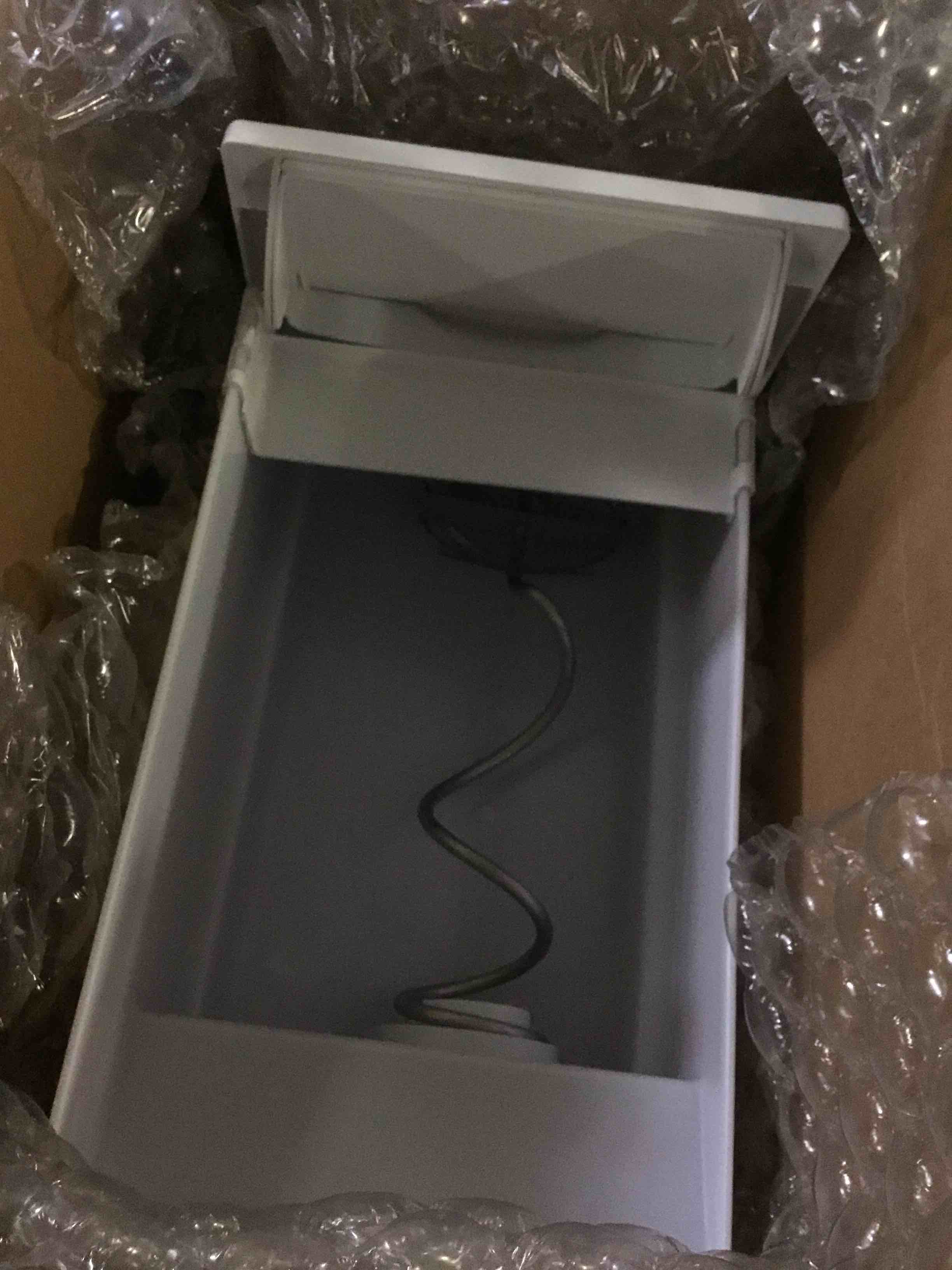 https://s3.amazonaws.com/lotting-images-prod/bidfta/BLU5238911_1692899662557.jpeg