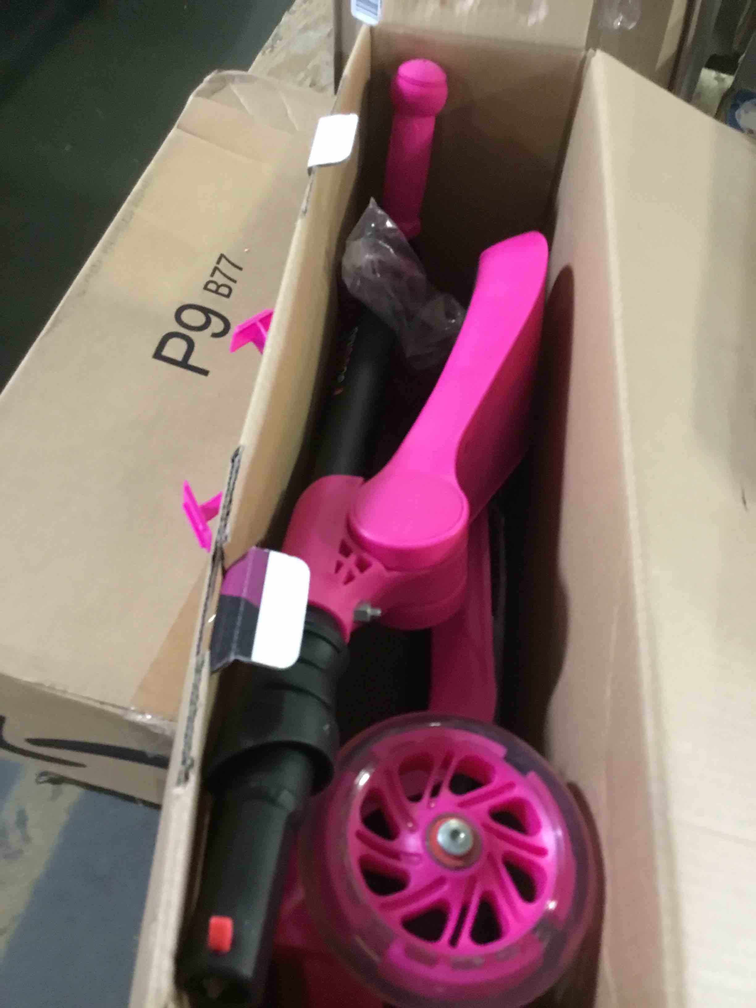 https://s3.amazonaws.com/lotting-images-prod/bidfta/BLU5239148_1693248278559.jpeg