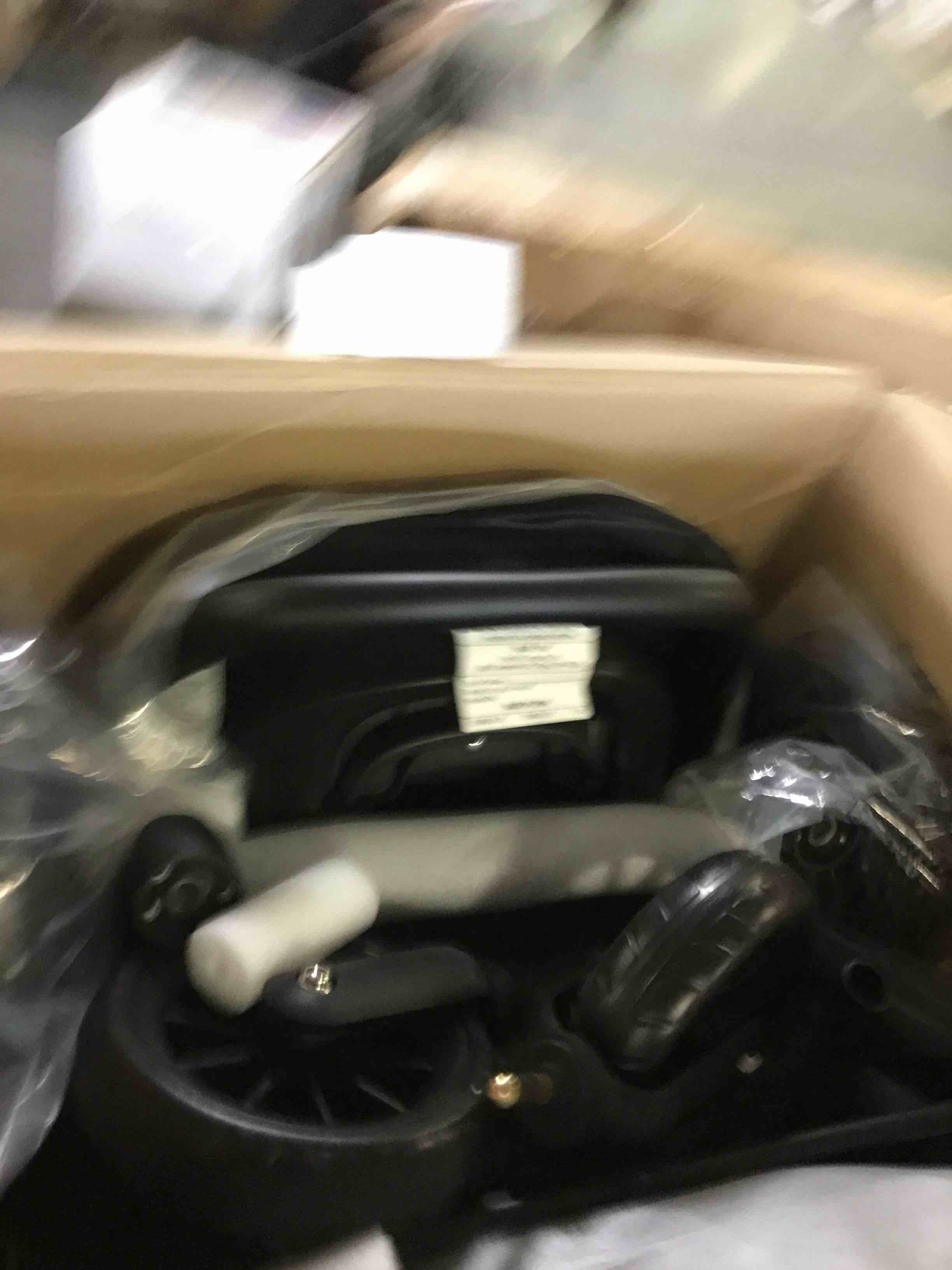 https://s3.amazonaws.com/lotting-images-prod/bidfta/BLU5239458_1693402422305.jpeg
