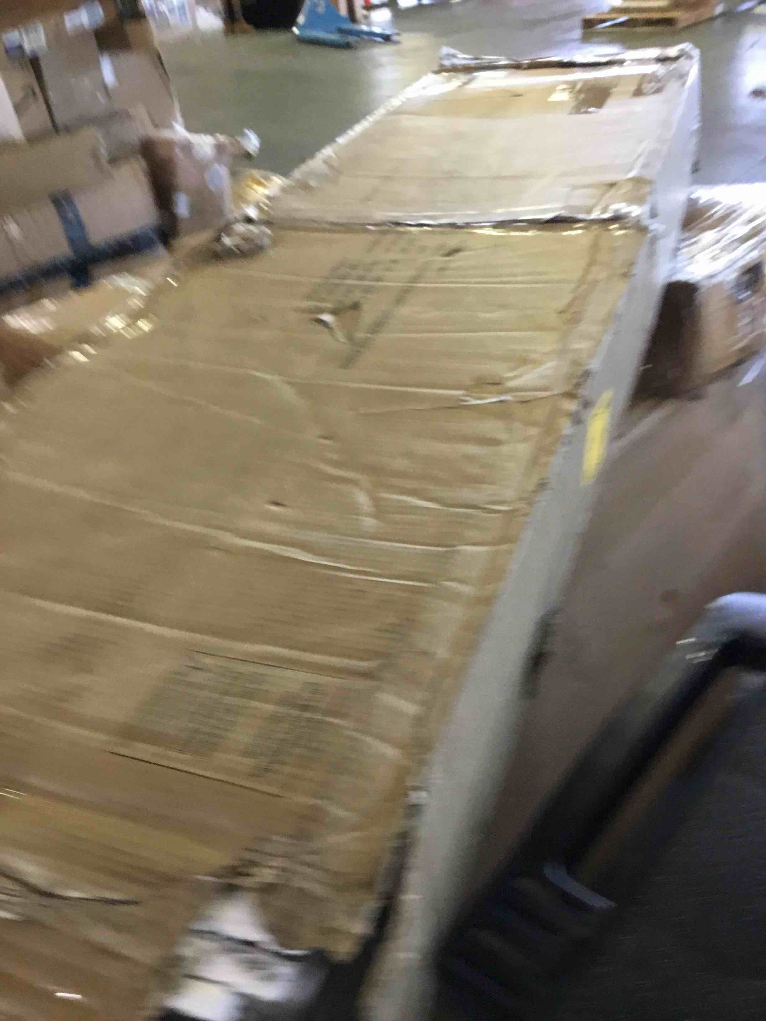 https://s3.amazonaws.com/lotting-images-prod/bidfta/BLU5239510_1693412907439.jpeg