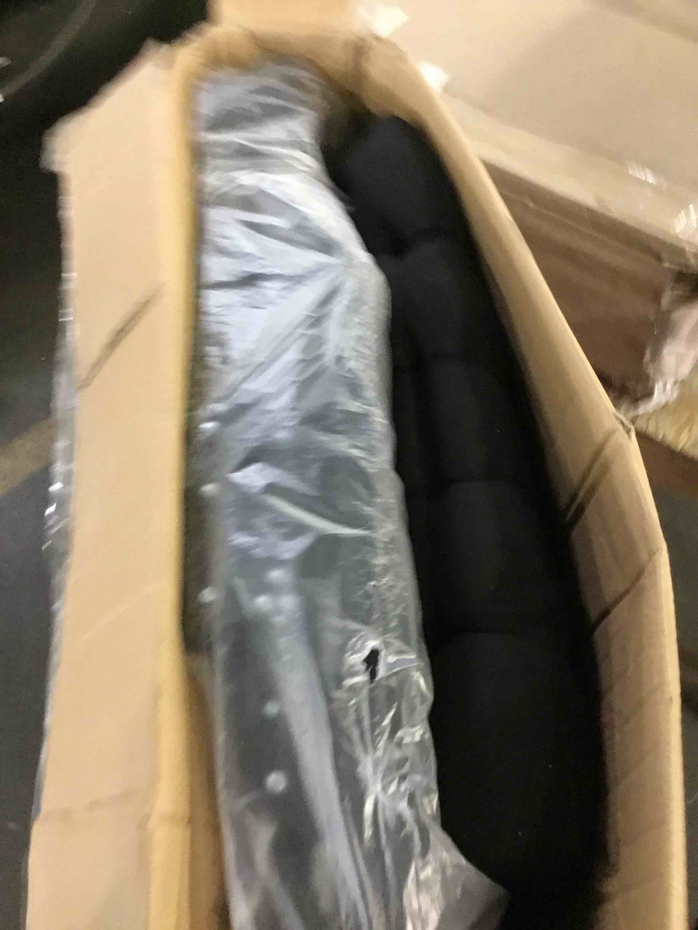https://s3.amazonaws.com/lotting-images-prod/bidfta/BLU5239634_1693485991867.jpeg