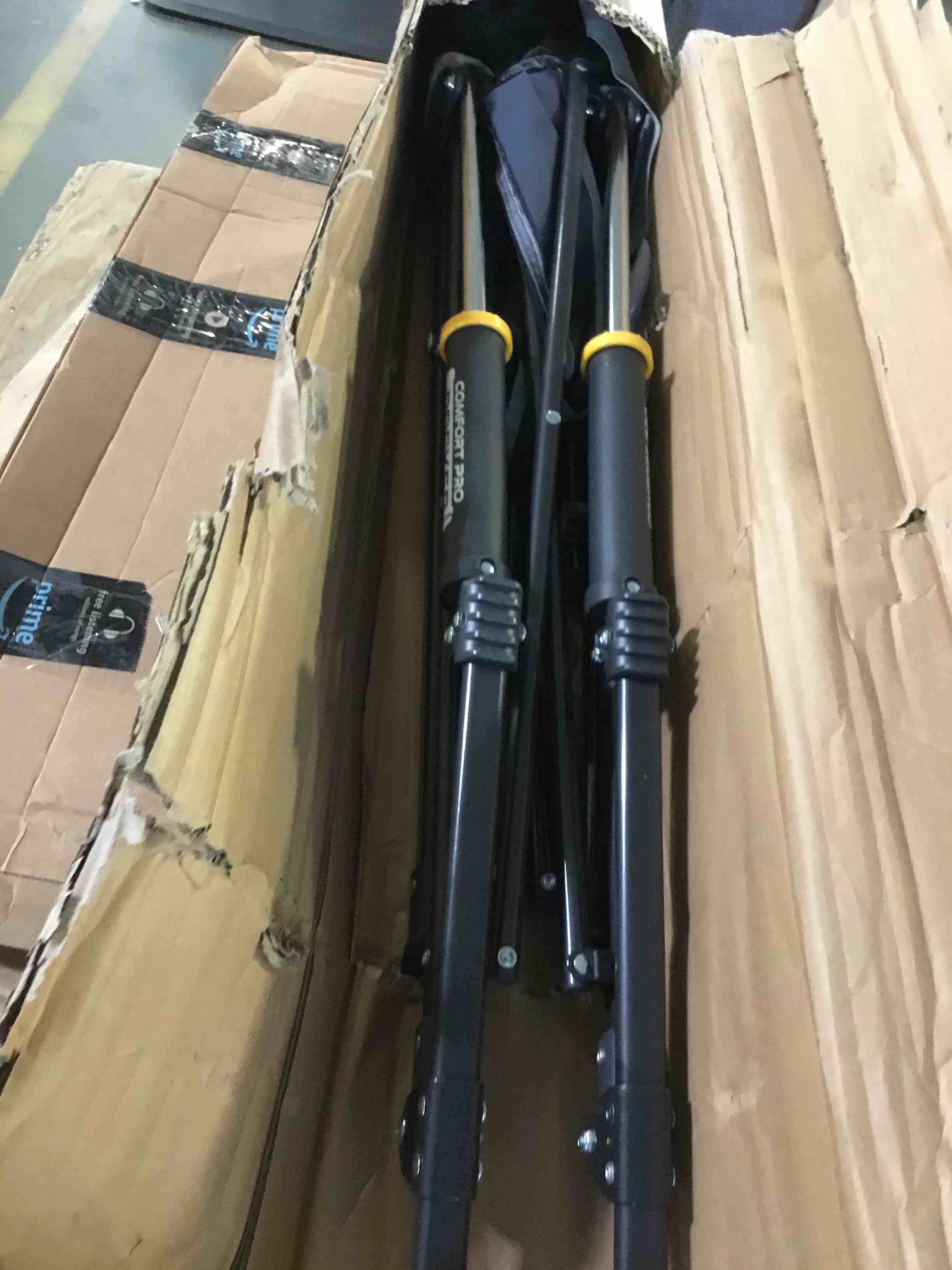 https://s3.amazonaws.com/lotting-images-prod/bidfta/BLU5239733_1693506783415.jpeg