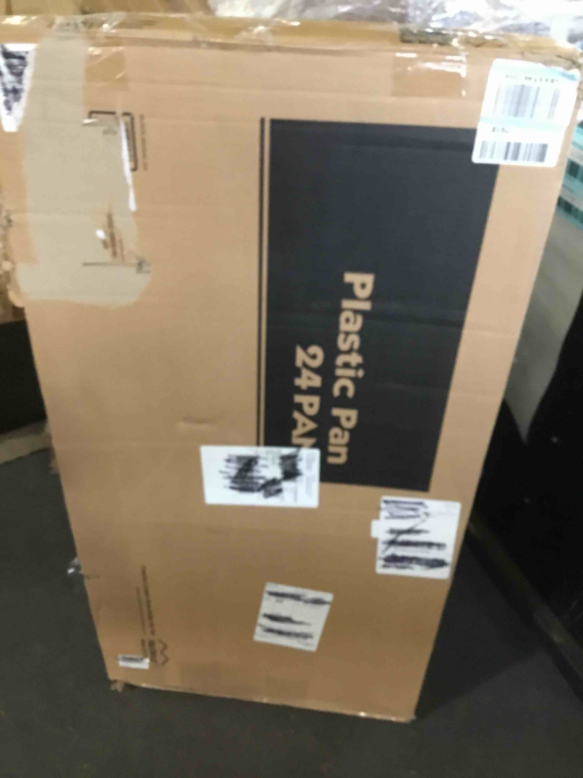 https://s3.amazonaws.com/lotting-images-prod/bidfta/BLU5239813_1693574898559.jpeg