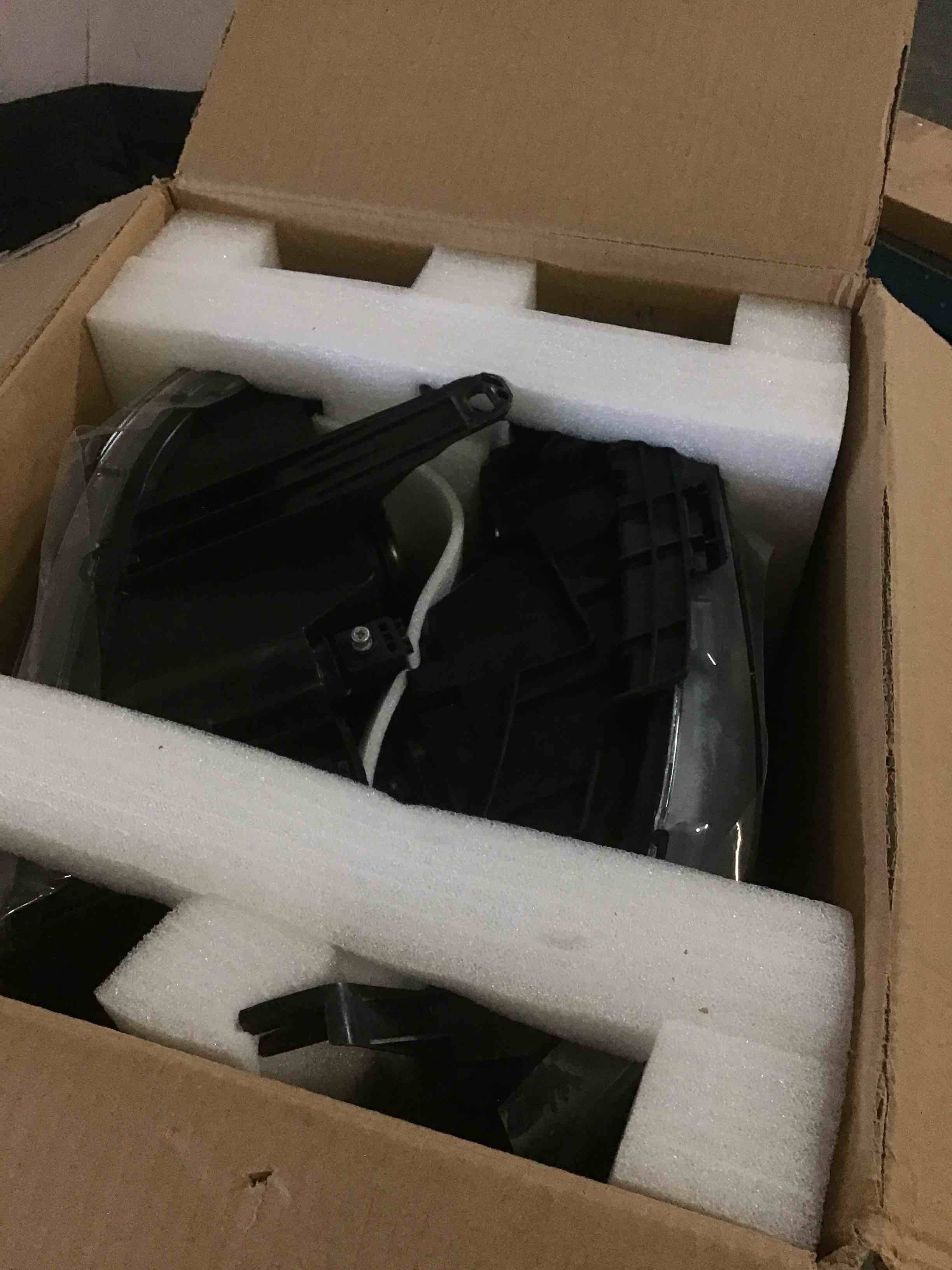 https://s3.amazonaws.com/lotting-images-prod/bidfta/BLU5252445_1701285211807.jpeg