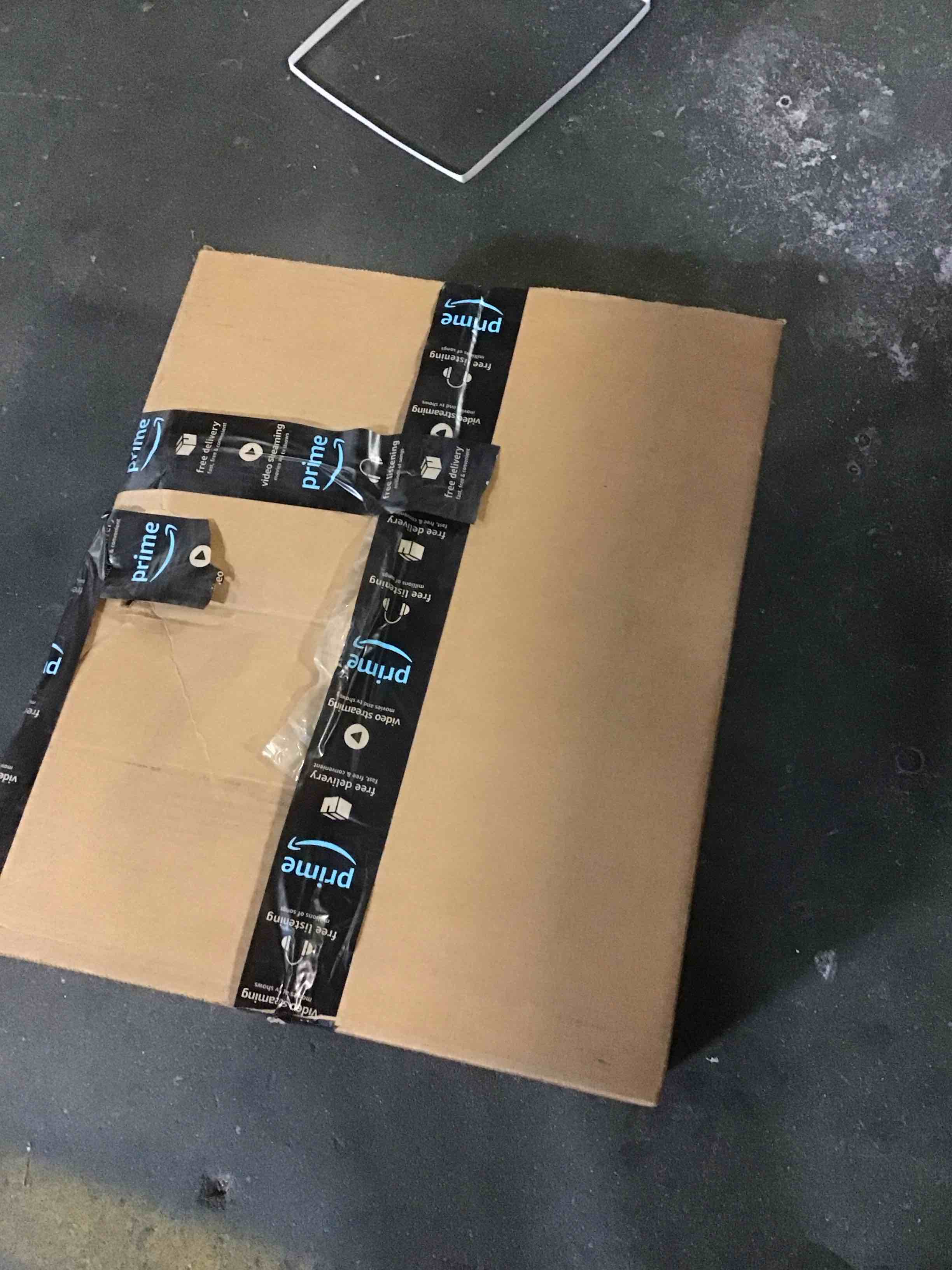 https://s3.amazonaws.com/lotting-images-prod/bidfta/BLU5252797_1701441039593.jpeg