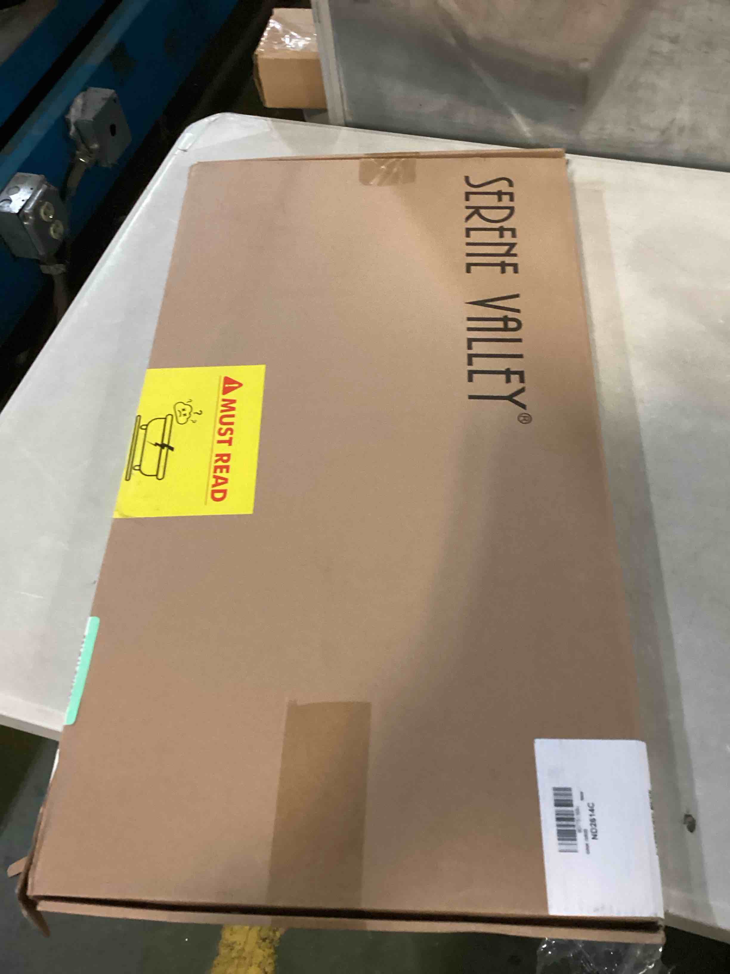 https://s3.amazonaws.com/lotting-images-prod/bidfta/BLU5253121_1701716605772.jpeg