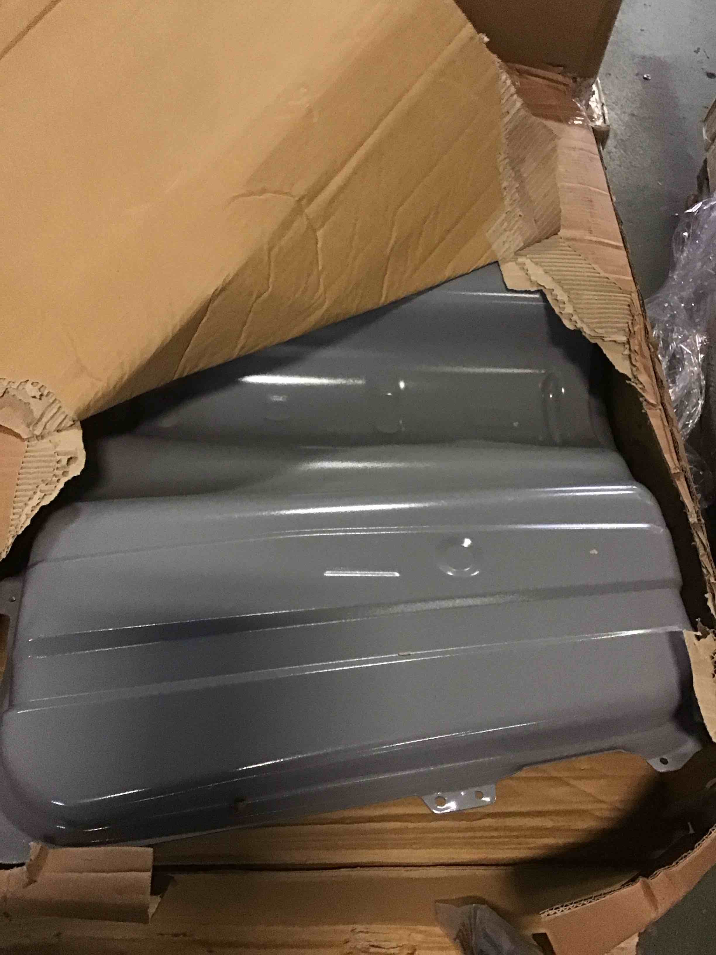https://s3.amazonaws.com/lotting-images-prod/bidfta/BLU5253365_1701870307968.jpeg