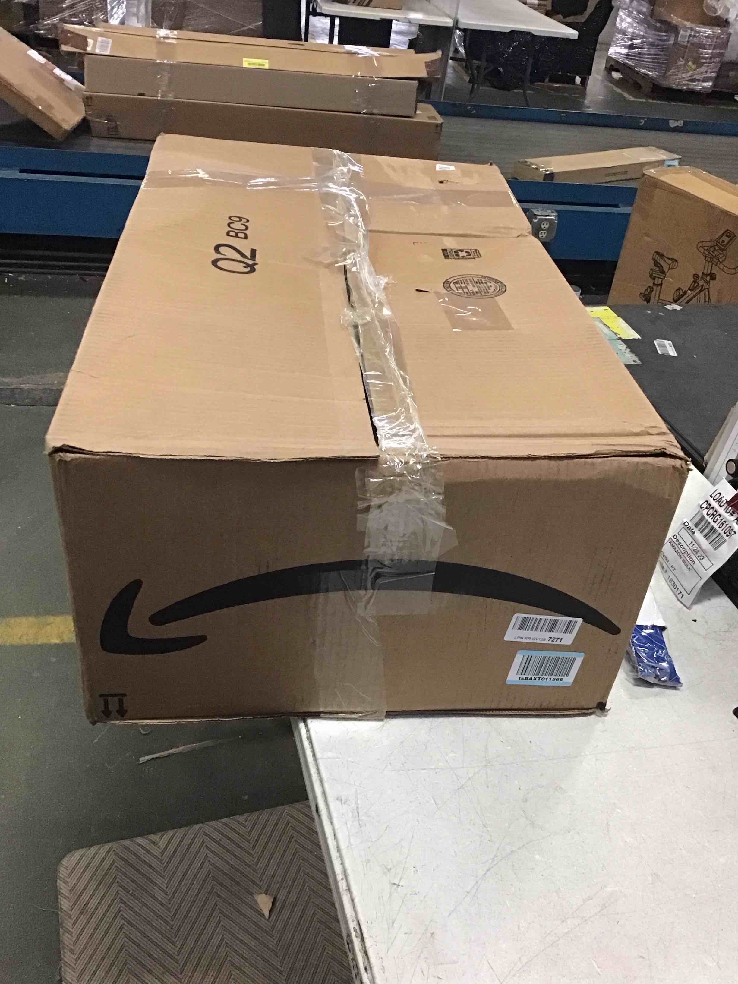 https://s3.amazonaws.com/lotting-images-prod/bidfta/BLU5253489_1700860454082.jpeg