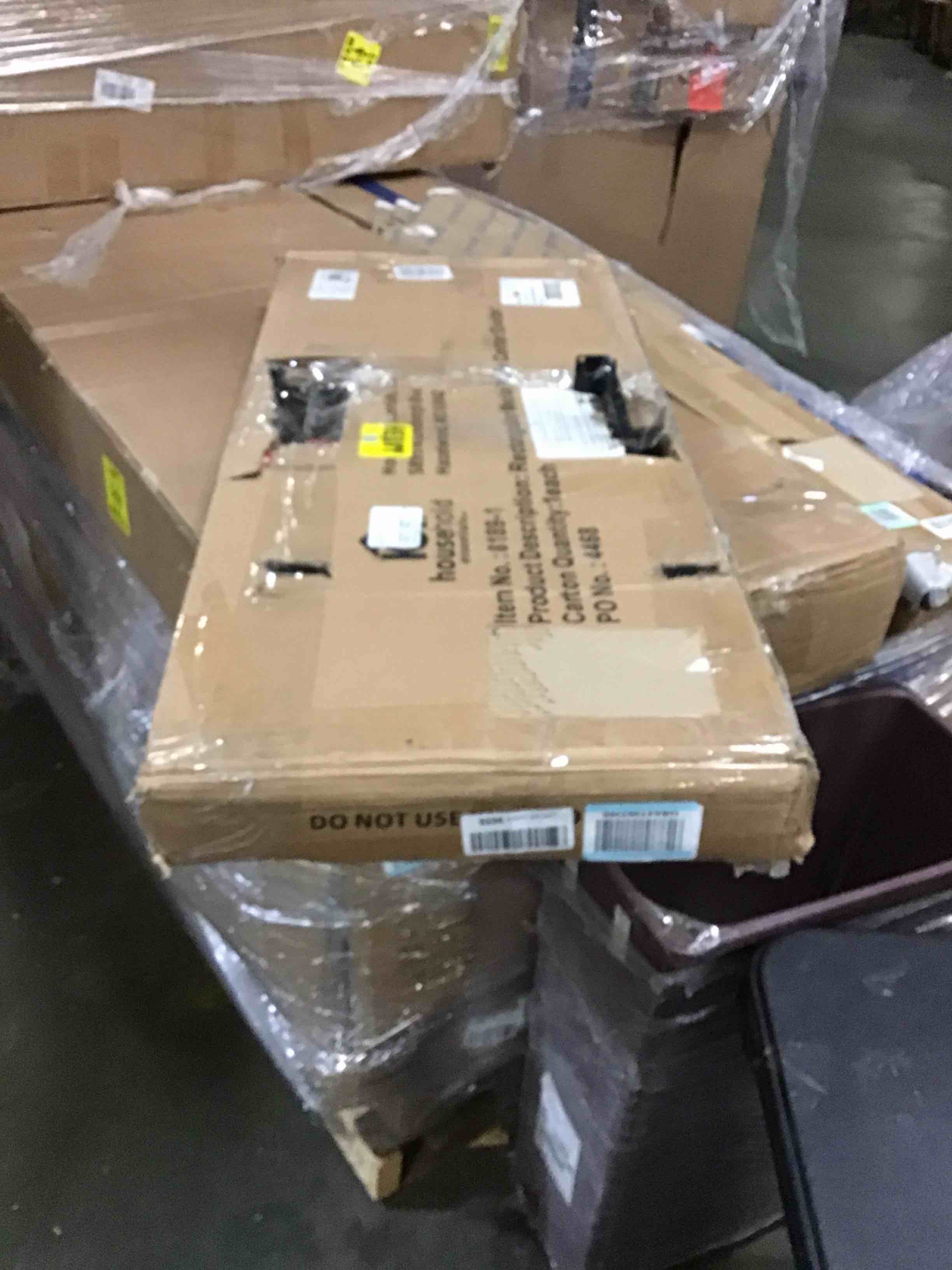 https://s3.amazonaws.com/lotting-images-prod/bidfta/BLU5253501_1701091690310.jpeg