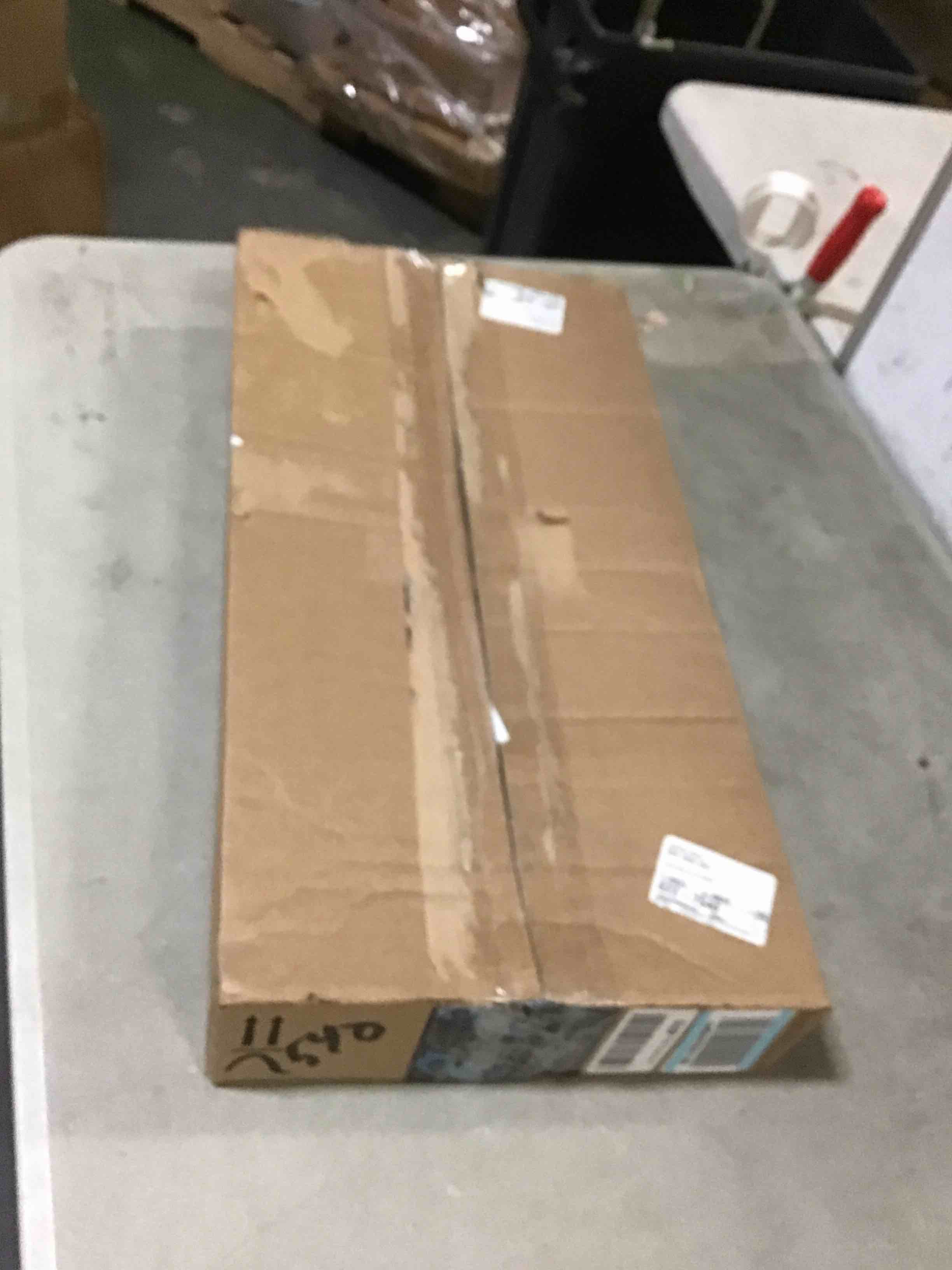 https://s3.amazonaws.com/lotting-images-prod/bidfta/BLU5253896_1701264683564.jpeg