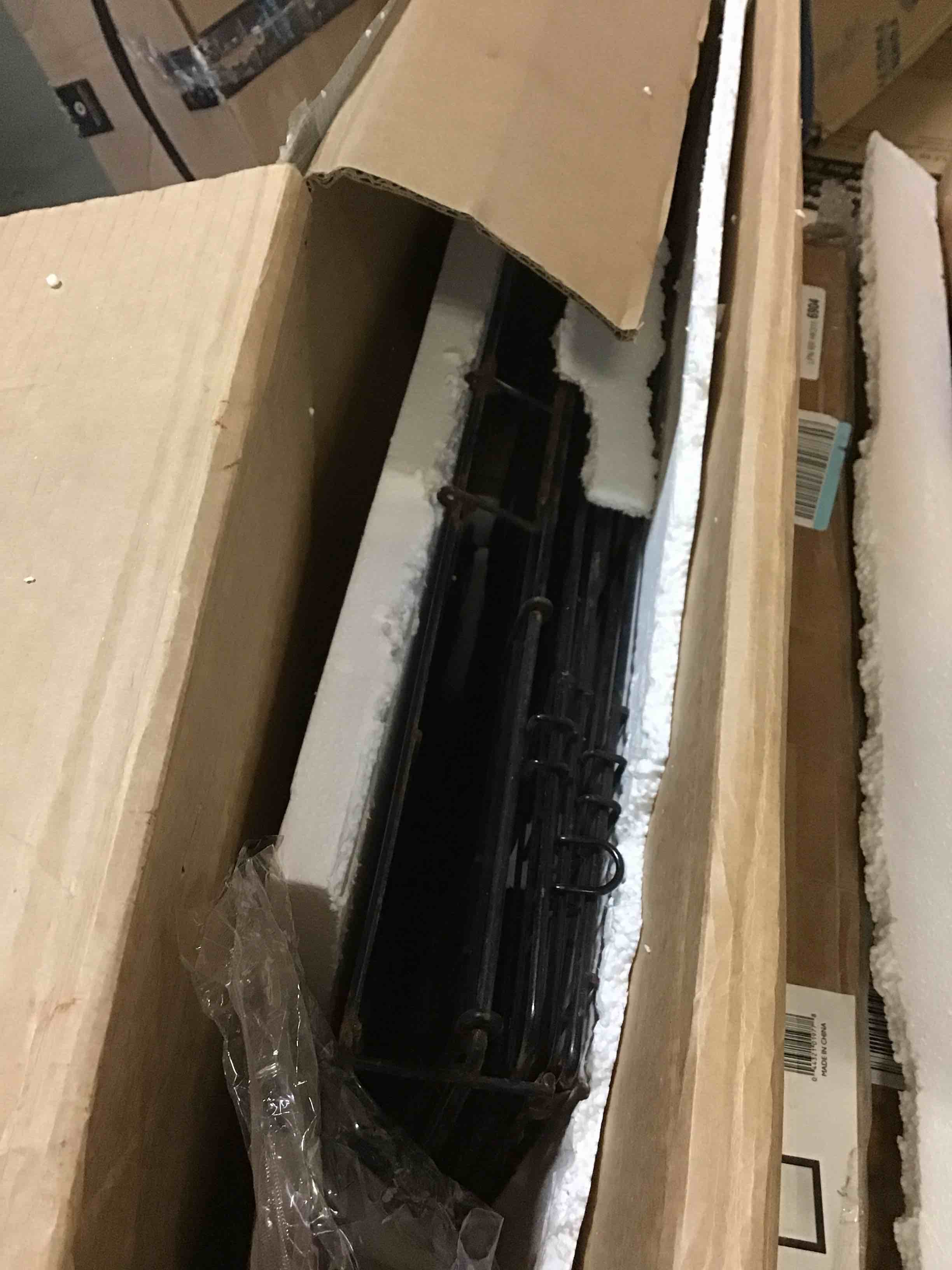 https://s3.amazonaws.com/lotting-images-prod/bidfta/BLU5254001_1701283886738.jpeg