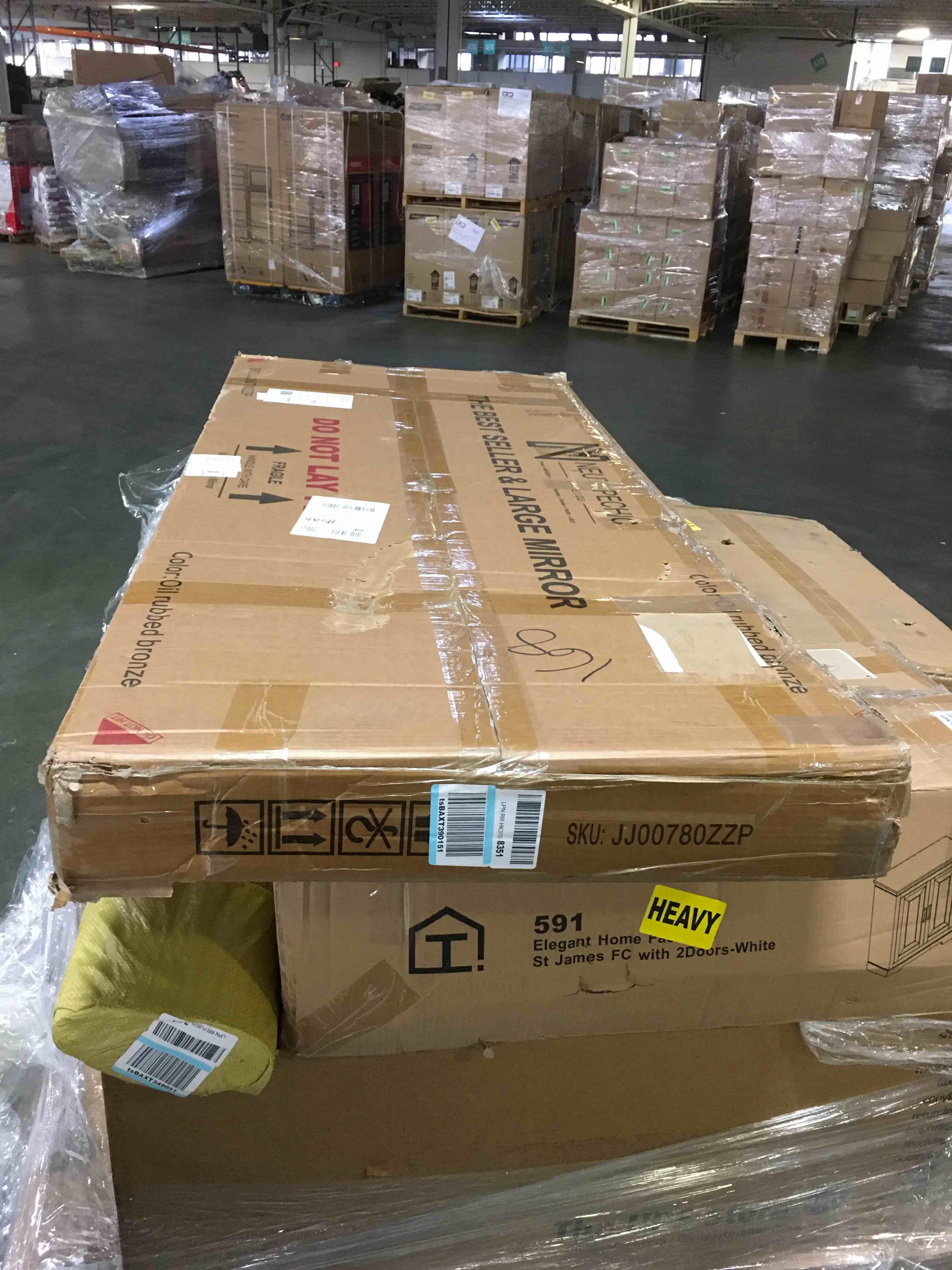 https://s3.amazonaws.com/lotting-images-prod/bidfta/BLU5254194_1701376582203.jpeg