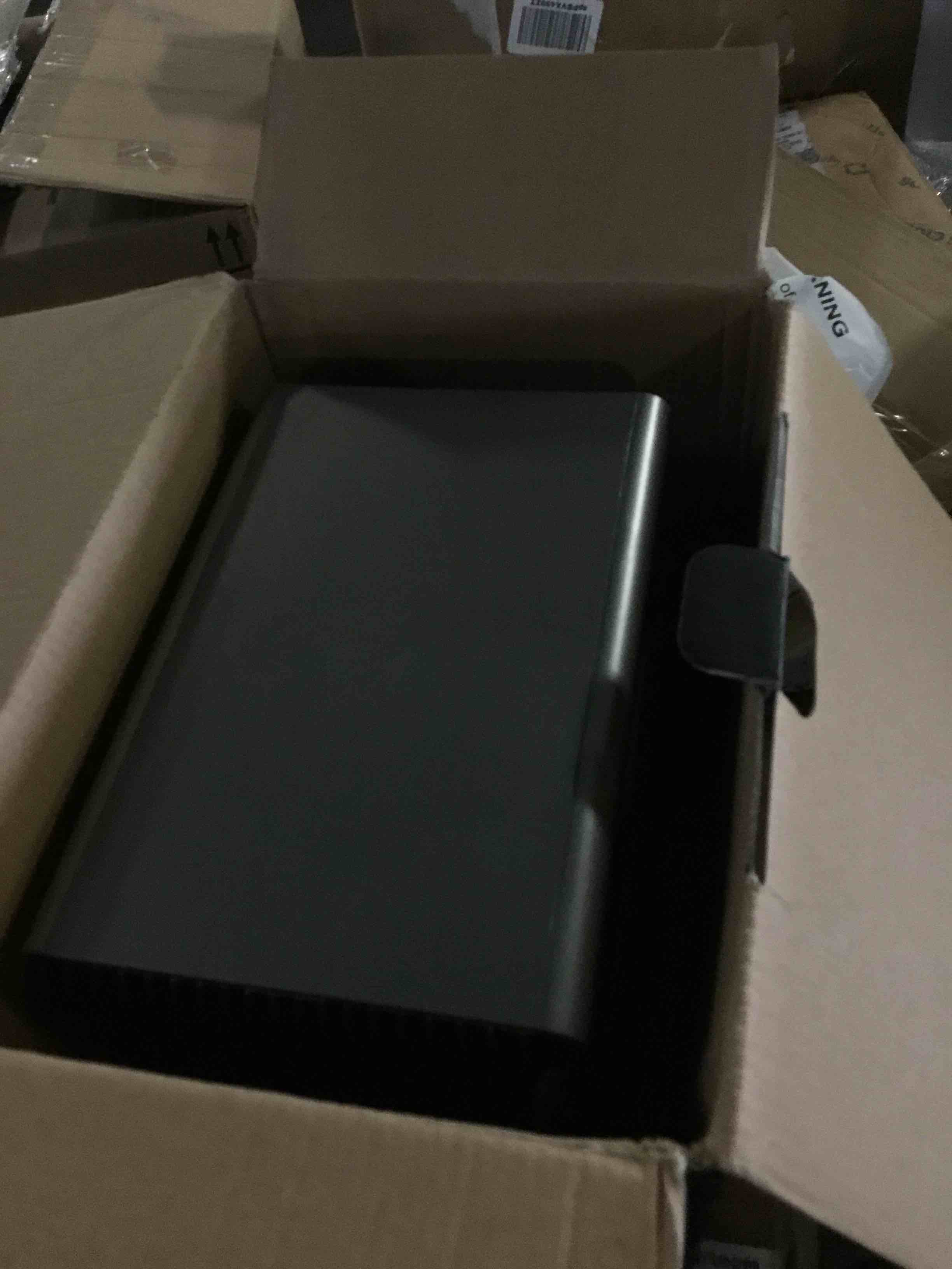 https://s3.amazonaws.com/lotting-images-prod/bidfta/BLU5255016_1700859444255.jpeg
