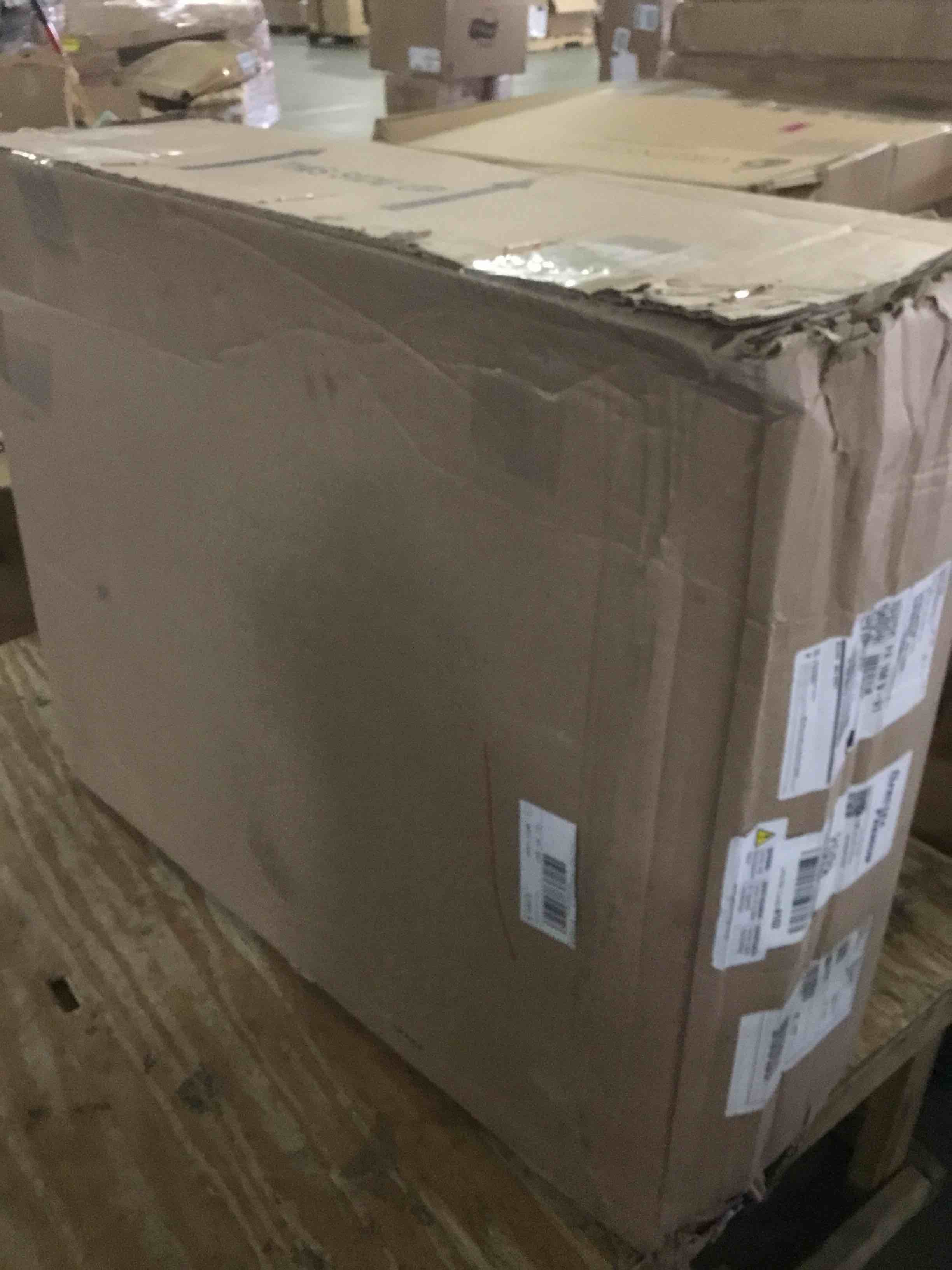 https://s3.amazonaws.com/lotting-images-prod/bidfta/BLU5255326_1701190244715.jpeg
